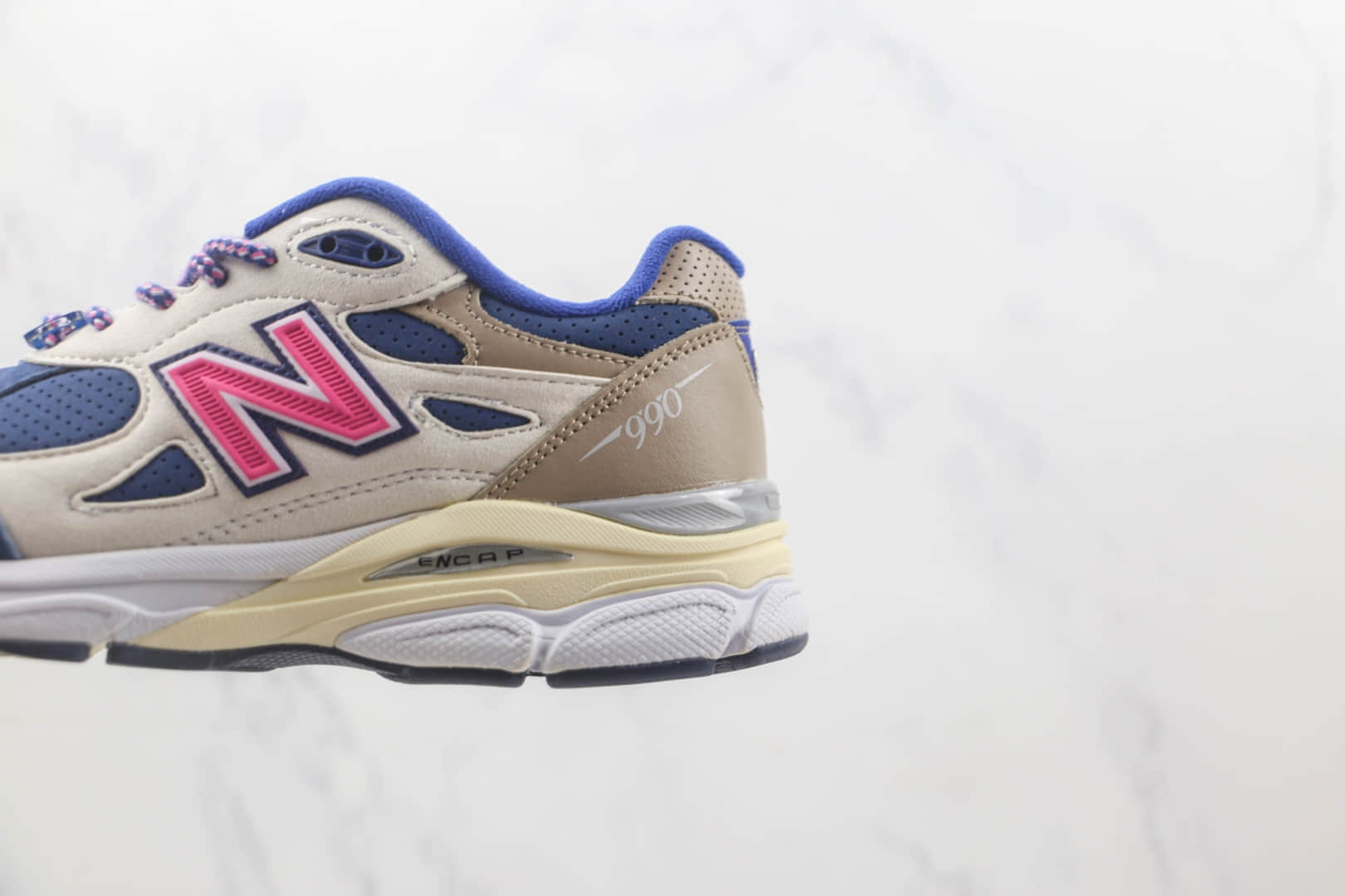 新百伦New Balance 990 x KITH联名款纯原版本NB990V3拼接米白粉蓝棕色复古老爹鞋 新百伦NB990联名款系列 货号：M990KH3