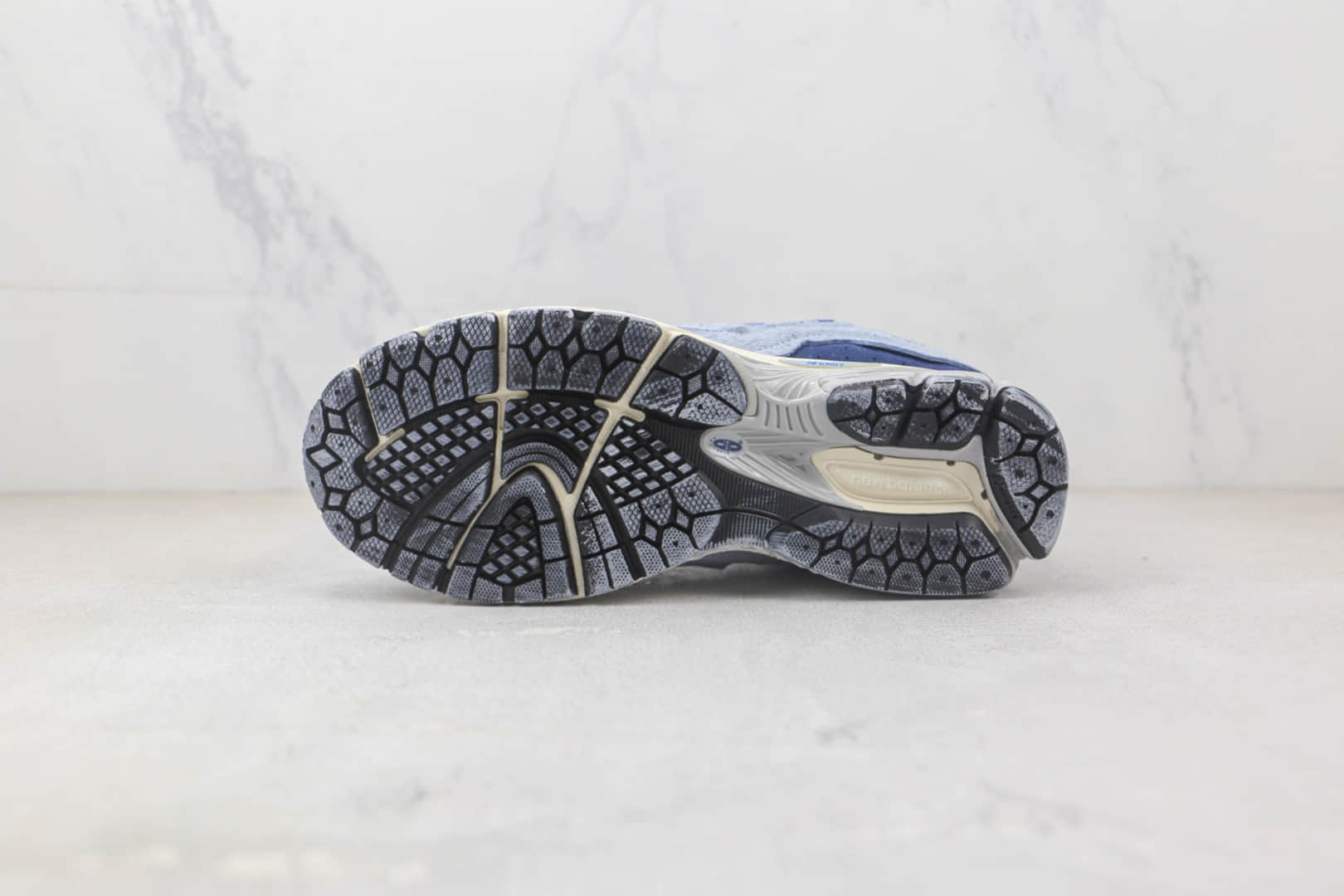 新百伦New Balance Refined Future纯原版本NB2002R青花蓝配色复古慢跑鞋 新百伦NB2002复古老爹鞋 货号：M2002RDI