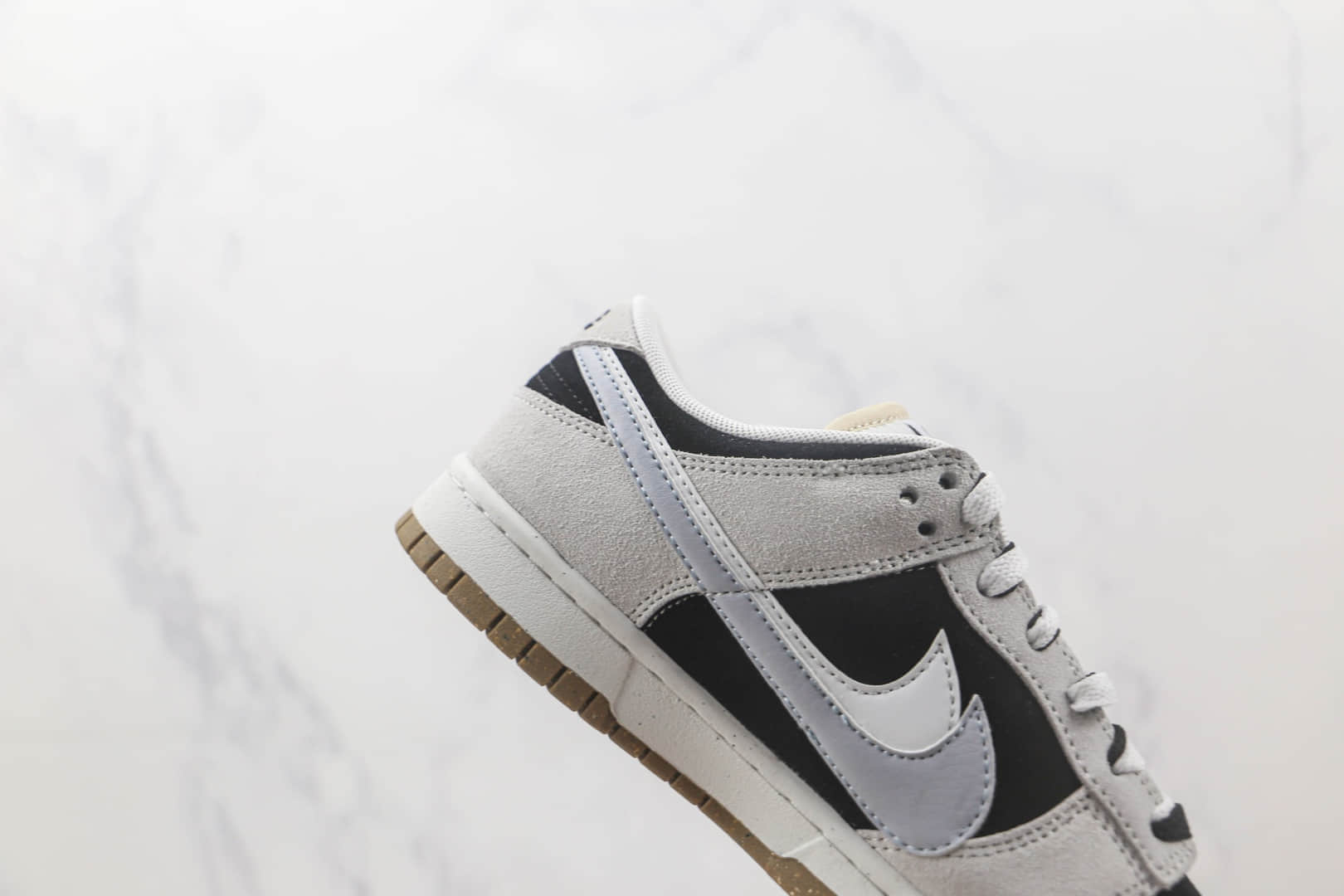 耐克Nike Dunk Low SE 85纯原版本低帮DUNK灰白双钩板鞋 莆田耐克DUNK货源 货号：DD9457-102