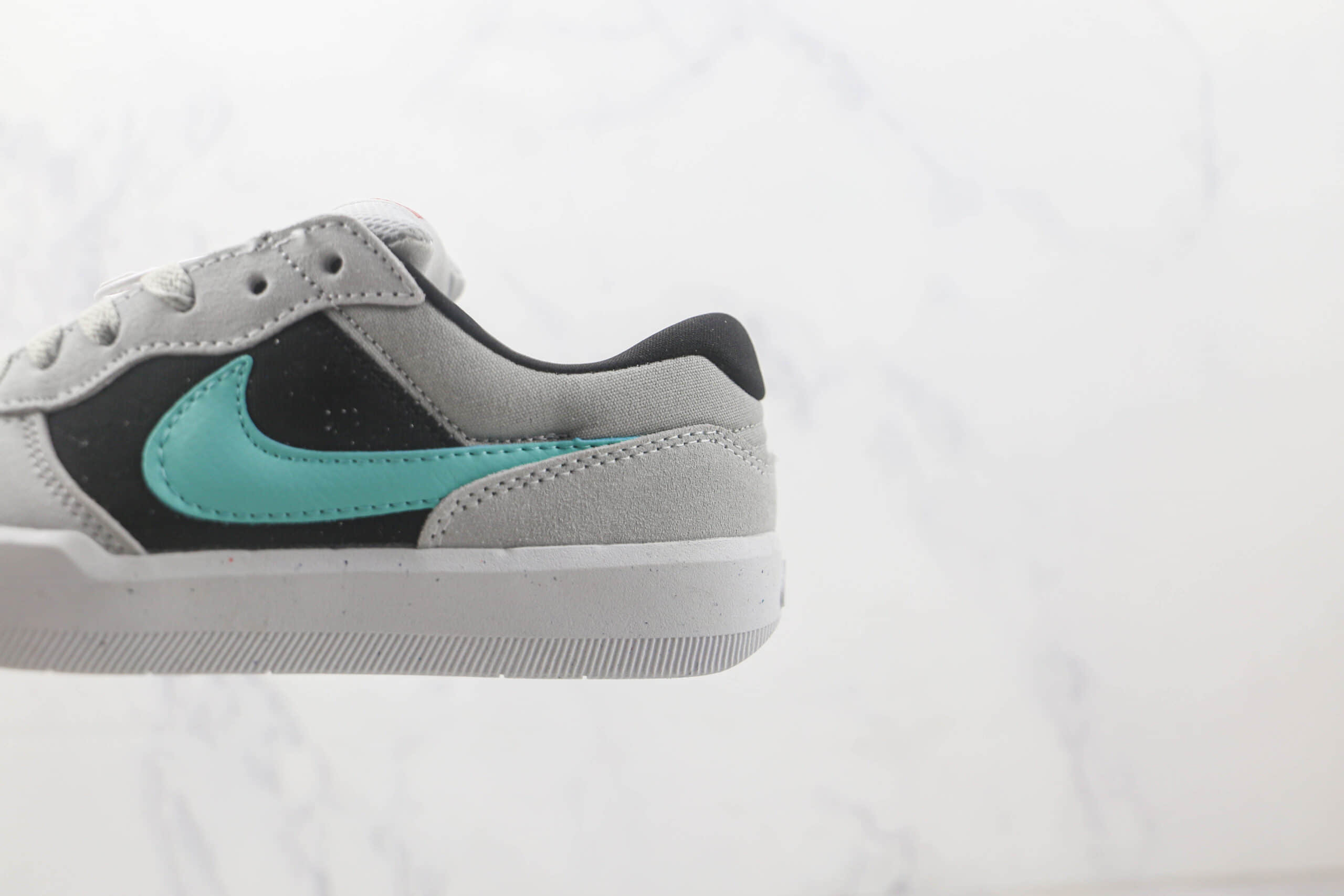 耐克Nike SB Force 58灰黑绿色SB58系列麂皮拼接复古板鞋 耐克SB58系列复古滑板鞋 货号:CZ2959-006