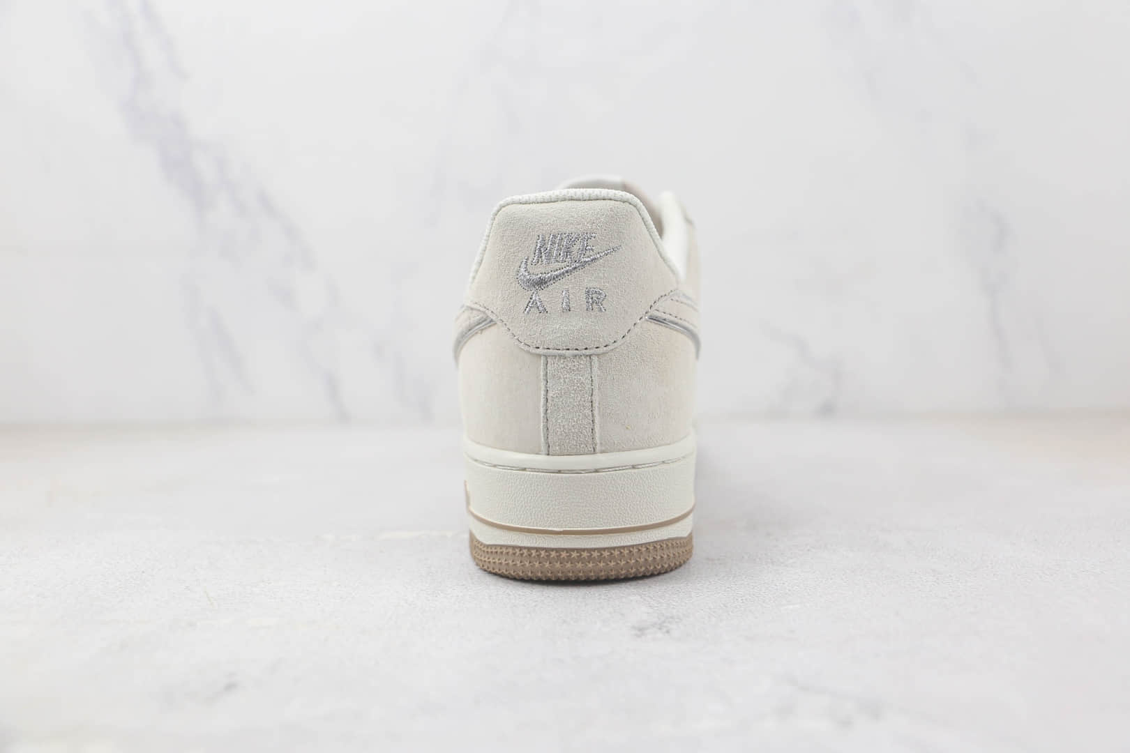 耐克Nike Air Force 1 '07 Low纯原版本低帮空军一号银勾灰棕色板鞋 耐克空军一号定制款 货号：BQ3966-183