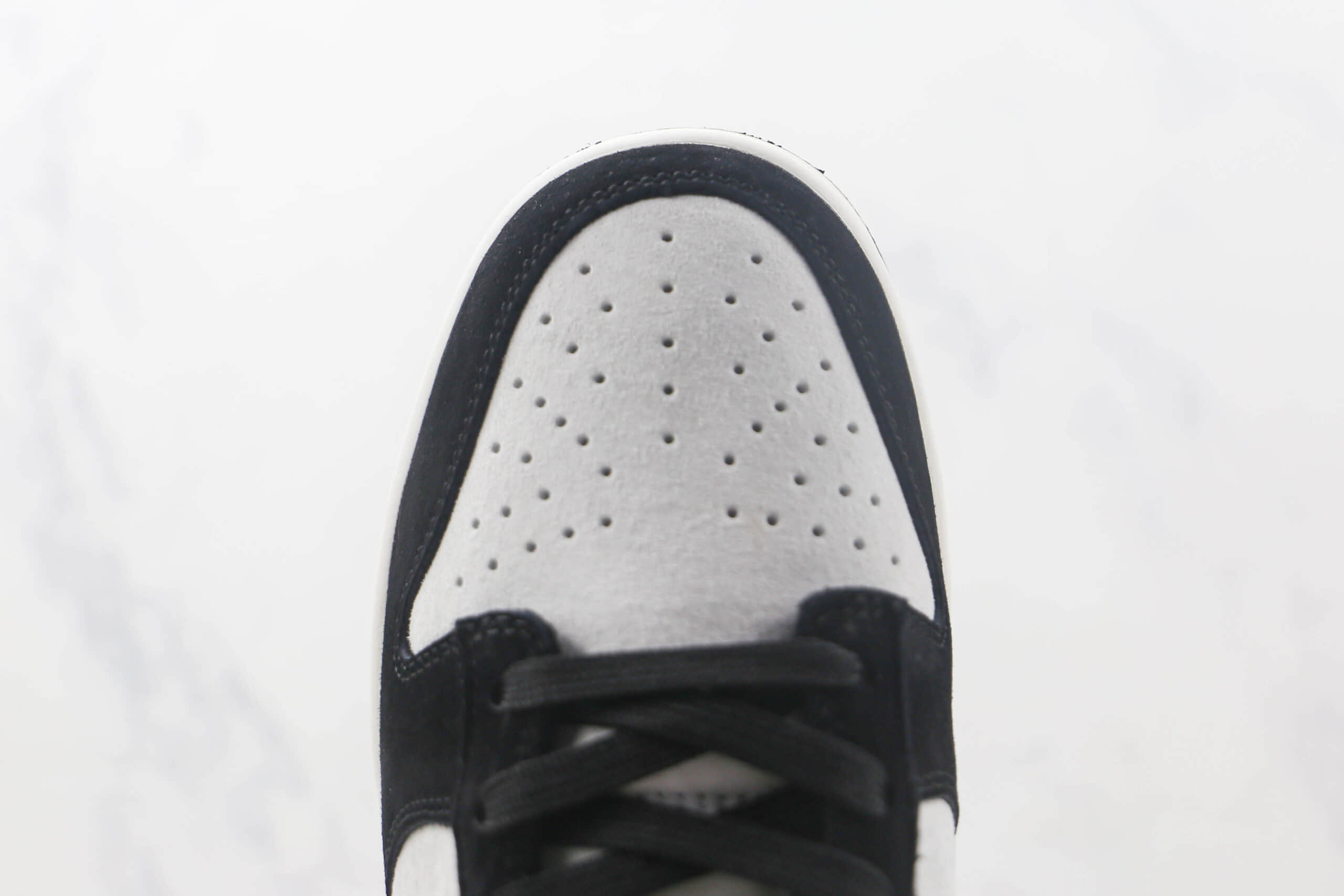 耐克Nike SB Dunk Low Pro纯原版本低帮SB DUNK麂皮黑白色板鞋 耐克SB DUNK滑板鞋 货号：ST1391-100