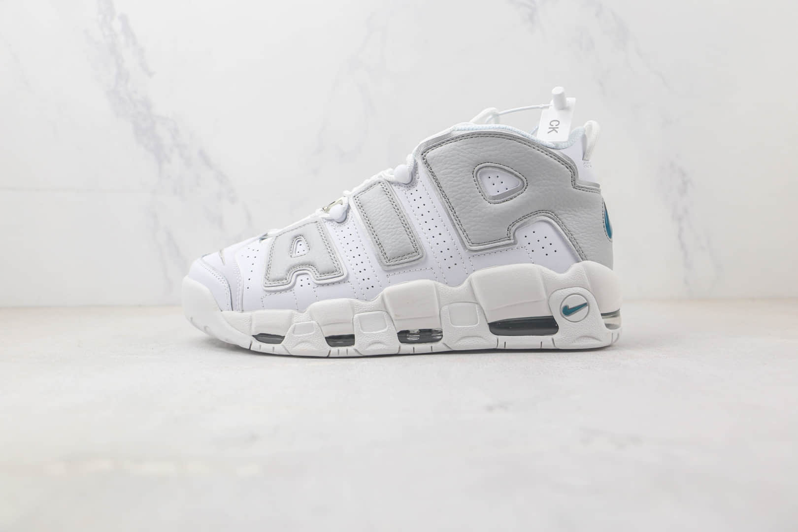 耐克Nike Air More Uptempo纯原版本皮蓬大R灰白色实战篮球鞋 耐克皮蓬系列球鞋 货号：DR7854-100