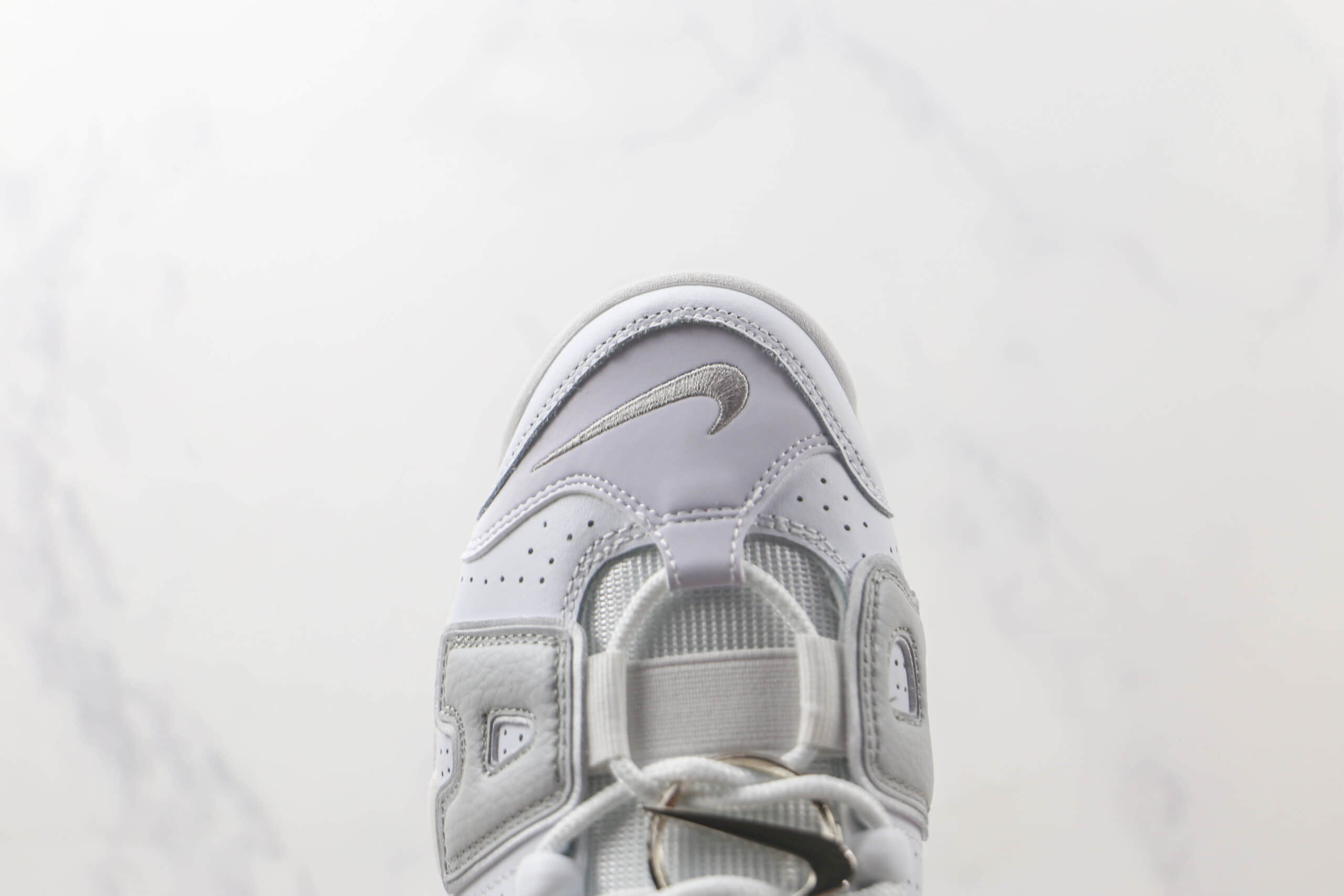 耐克Nike Air More Uptempo纯原版本皮蓬大R灰白色实战篮球鞋 耐克皮蓬系列球鞋 货号：DR7854-100