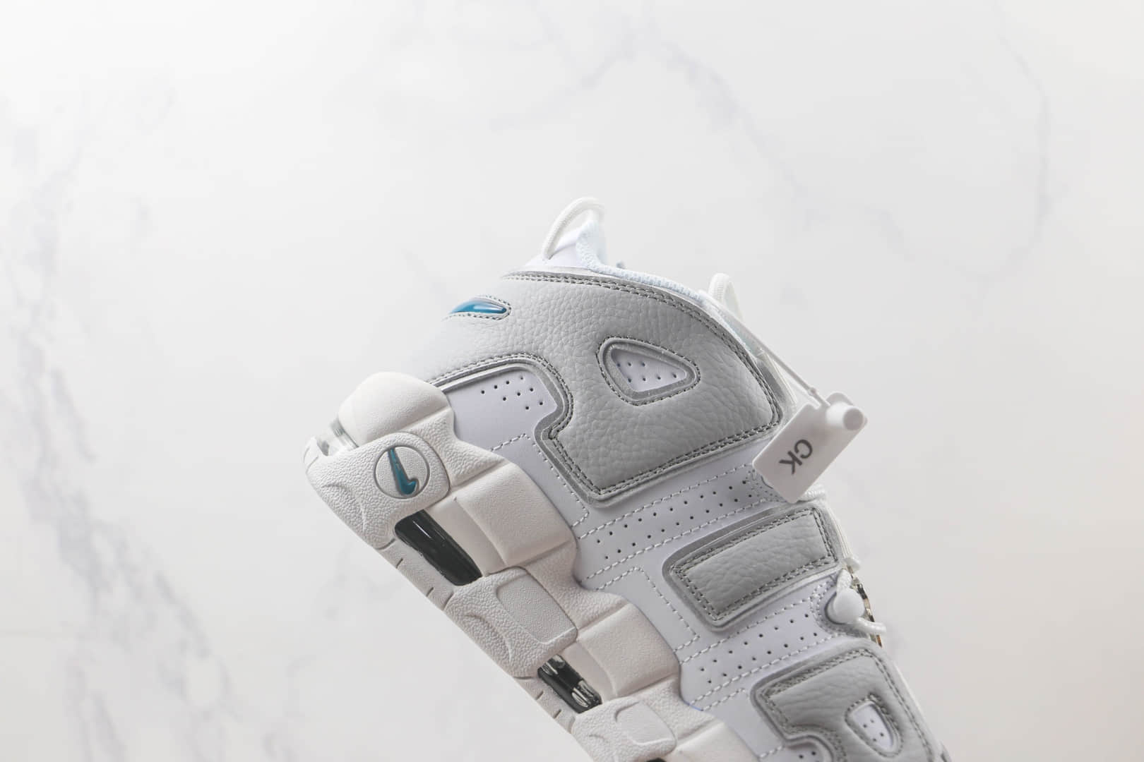 耐克Nike Air More Uptempo纯原版本皮蓬大R灰白色实战篮球鞋 耐克皮蓬系列球鞋 货号：DR7854-100