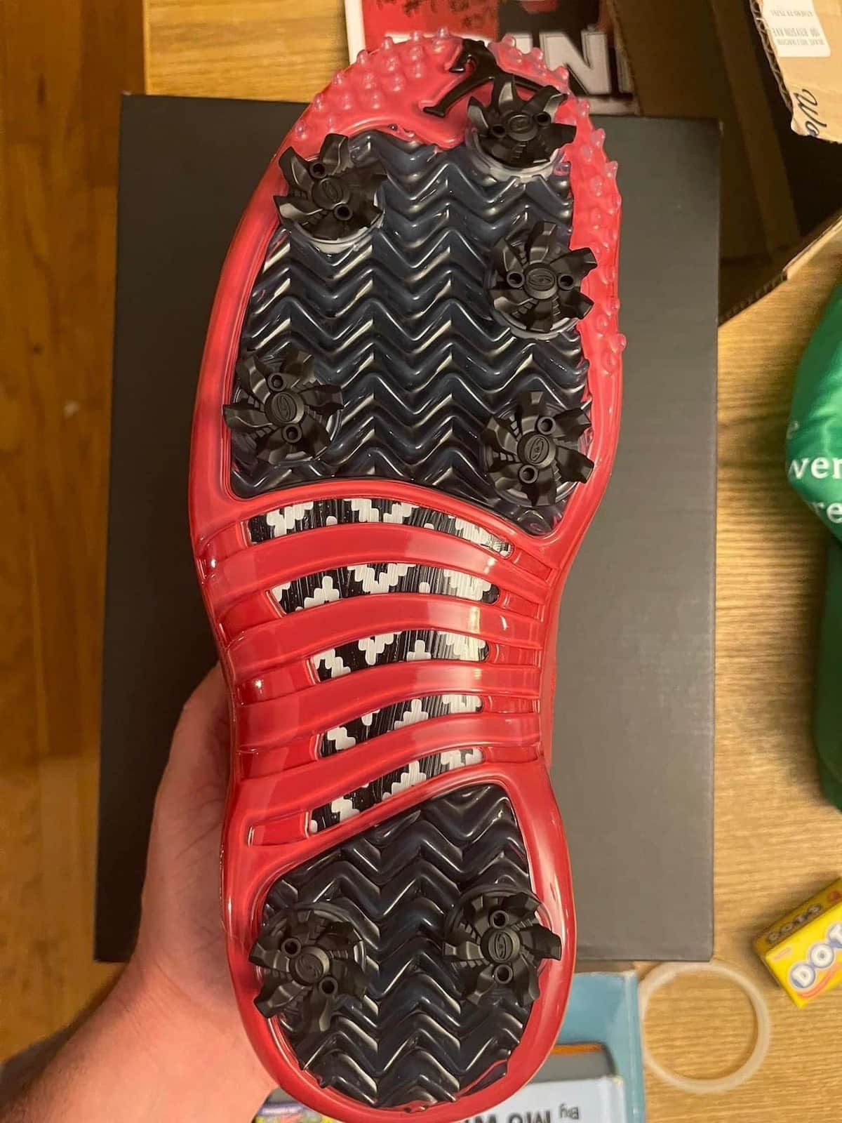 樱桃配色!全新AJ12实物曝光!