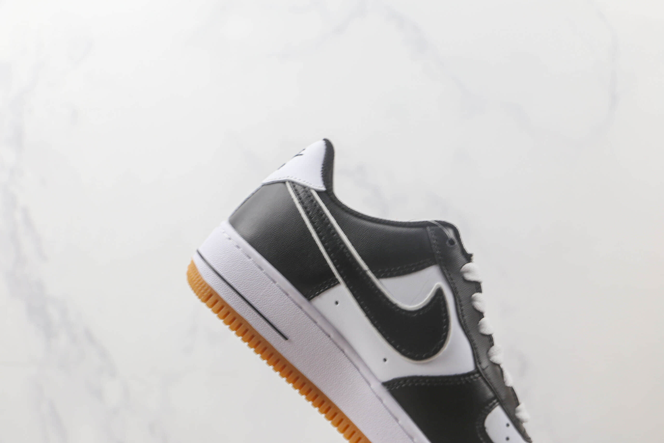 耐克Nike Air Force 1 Low 07纯原版本空军一号AF1黑白生胶板鞋 耐克空军一号校园板鞋 货号：AW2296-002