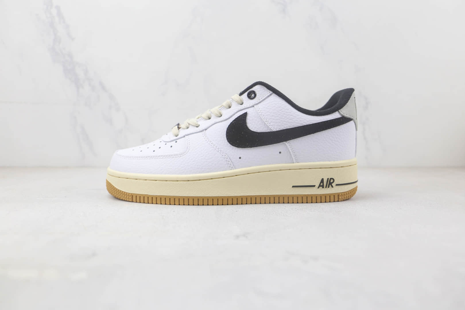 耐克Nike Air Force 1 07 Low纯原版本空军一号米黄白黑色板鞋 耐克空军一号校园板鞋 货号:DR0148-101
