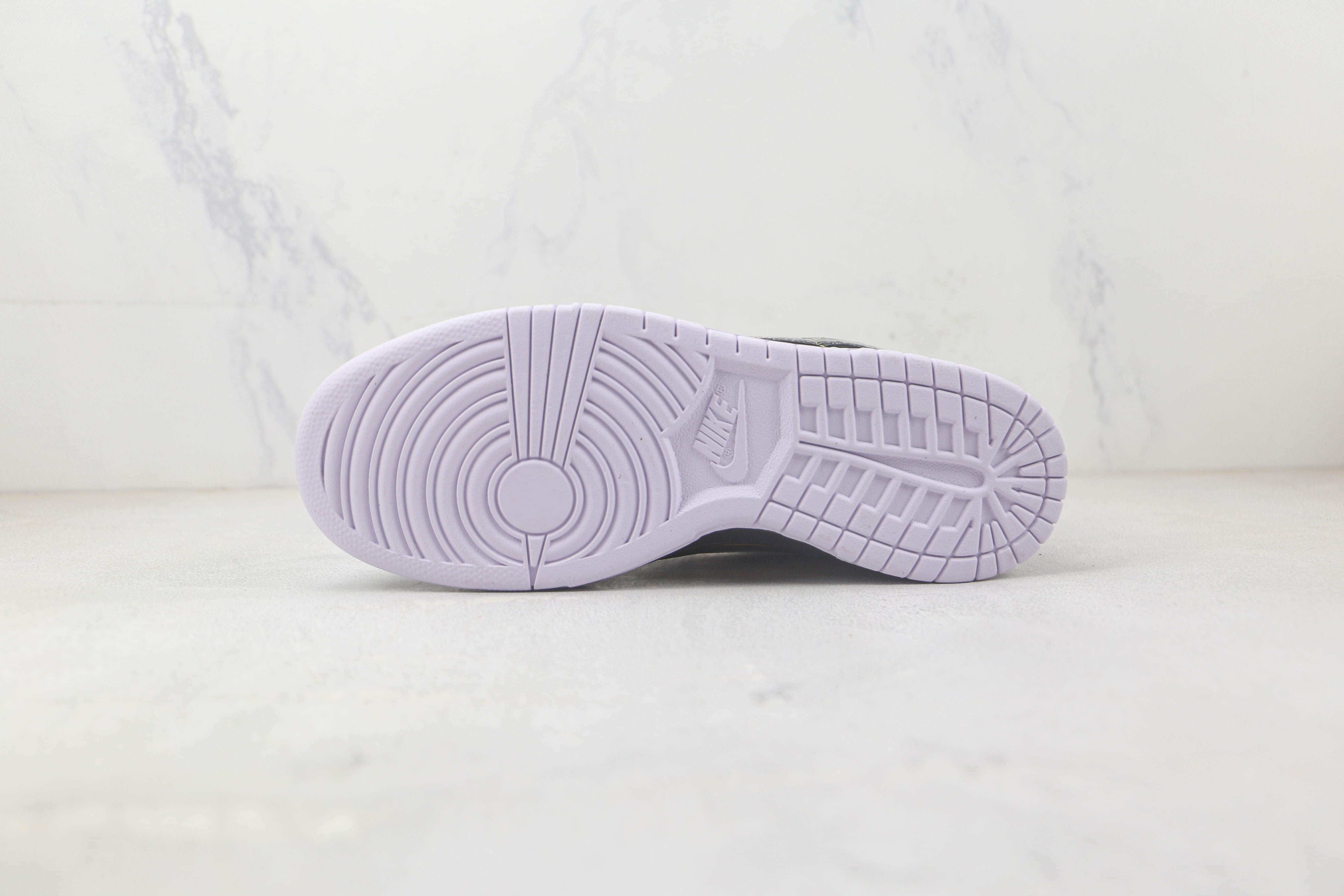 耐克Nike SB Dunk Low Dunk纯原版本低帮SB DUNK白黄黑色24号板鞋 莆田天花板DUNK板鞋 货号：DD1391-004