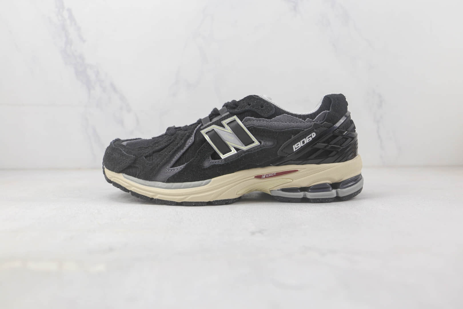 新百伦New Balance 1906纯原版本NB1906D黑色复古老爹鞋 新百伦NB1906系列老爹鞋 货号：M1906DD