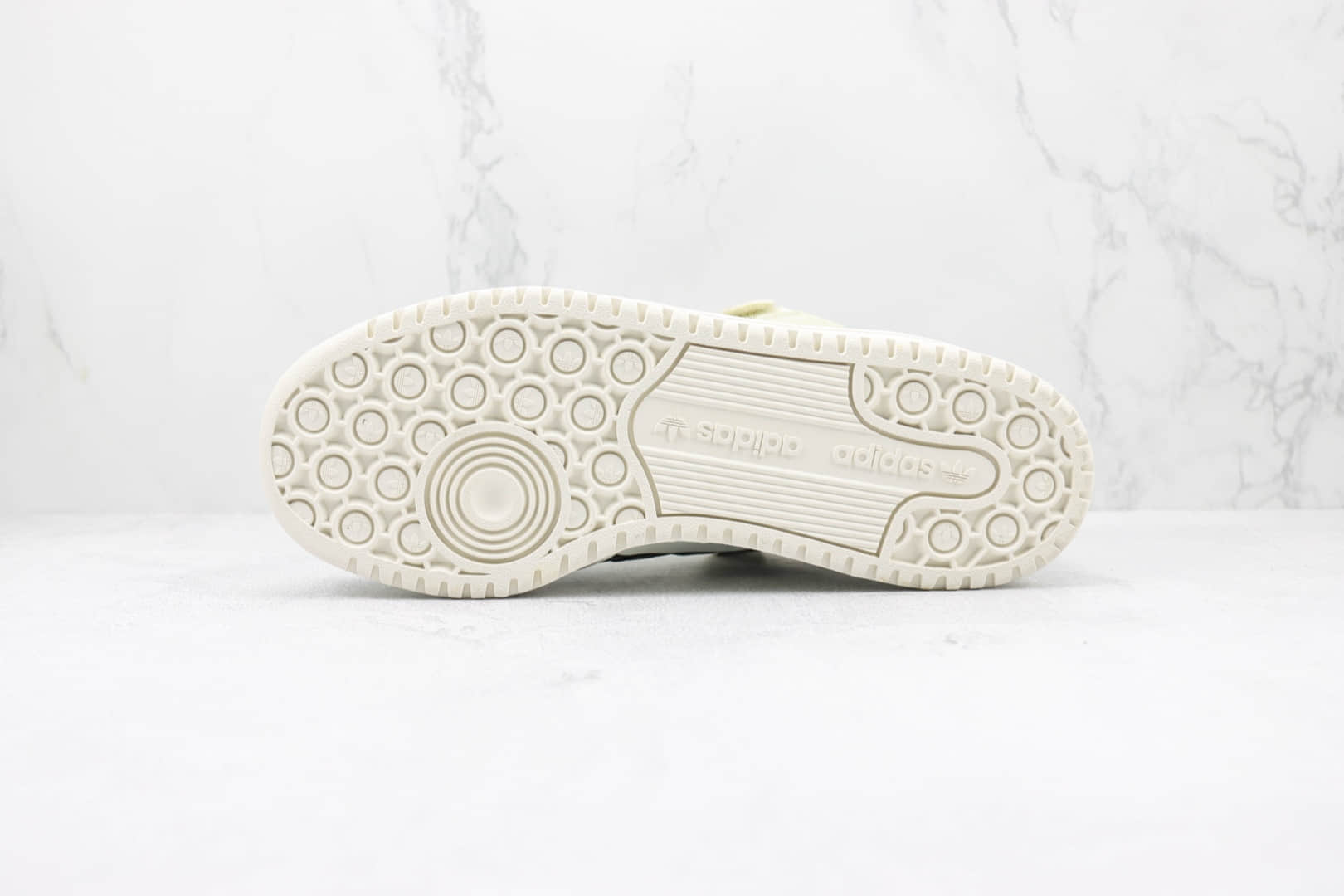 阿迪达斯Adidas Forum 84 Low OG纯原版本Forum84复古板鞋 莆田阿迪达斯复古板鞋系列 货号：HQ6938