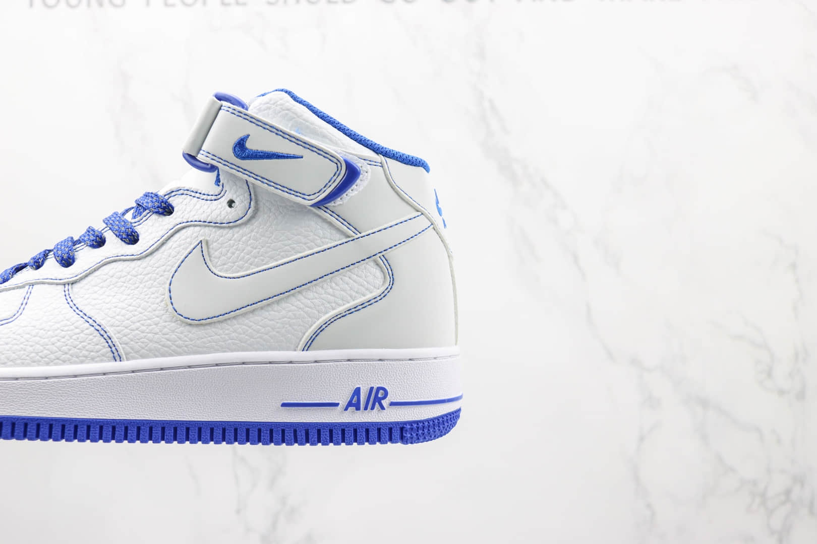 耐克Nike Air Force 1 Mid纯原版本中帮空军一号白蓝双勾魔术贴款板鞋 莆田耐克空军一号货源 货号:MK0619-233