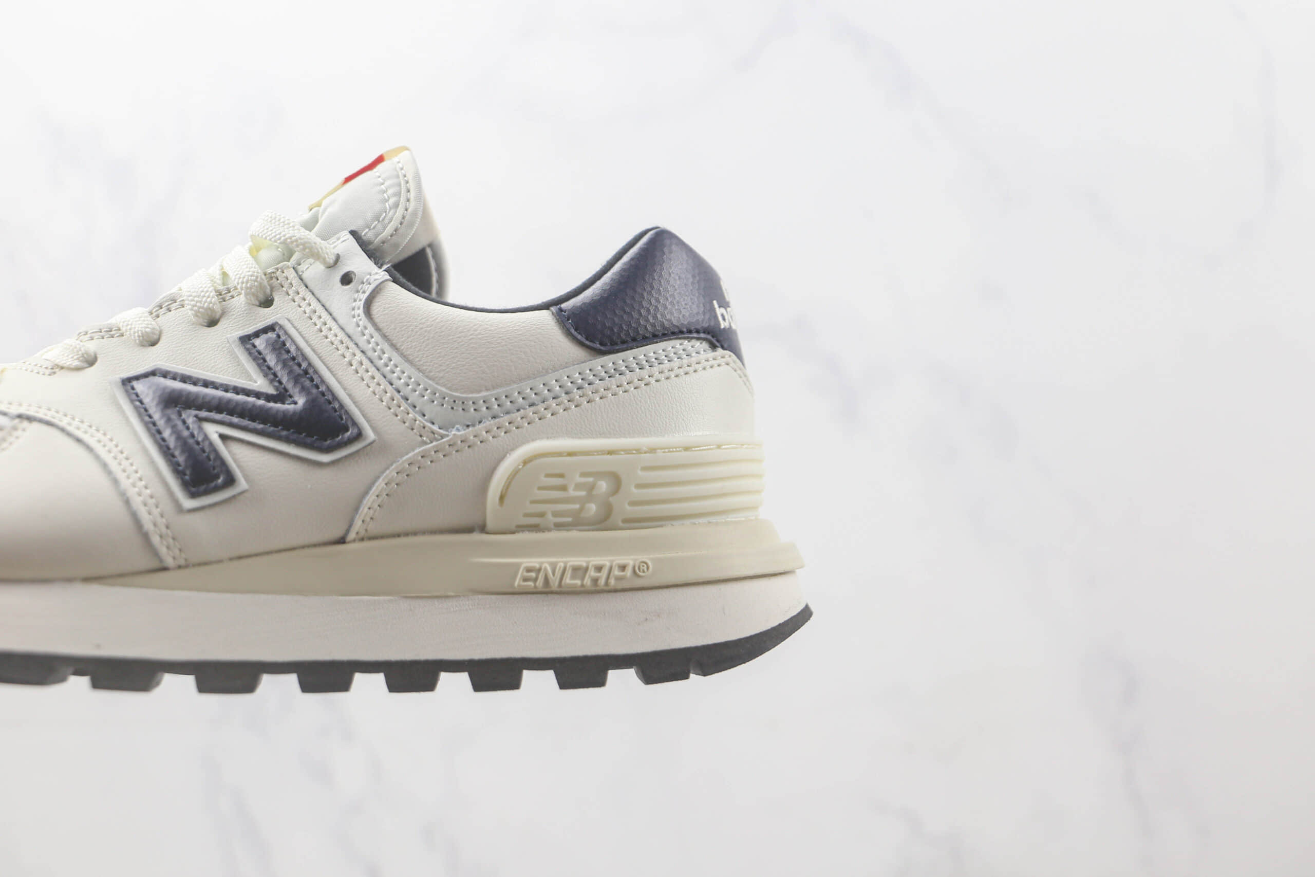 新百伦New Balance 574纯原版本白黑色NB574复古慢跑鞋 莆田天花板NB系列跑鞋 货号：U574LGTO