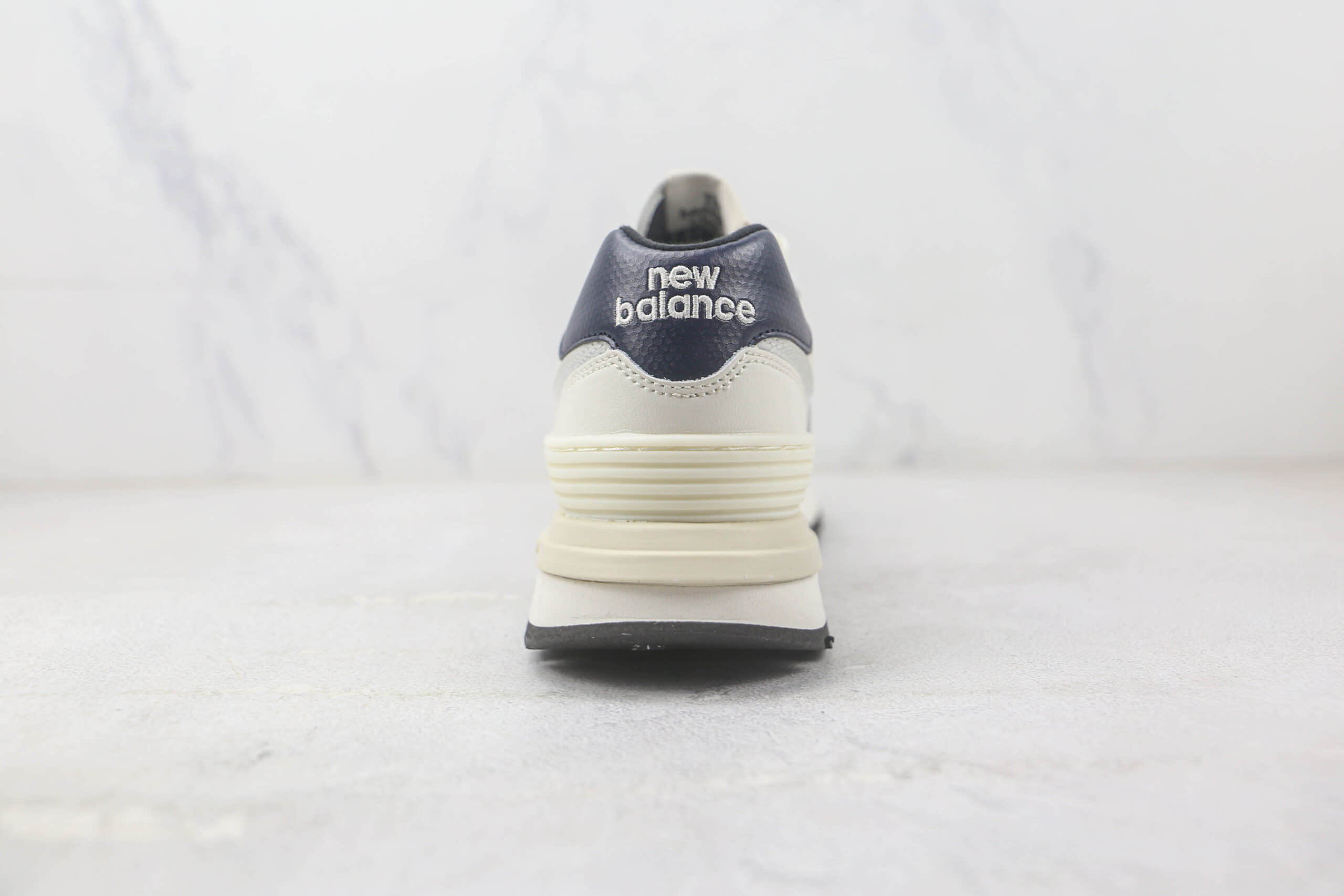 新百伦New Balance 574纯原版本白黑色NB574复古慢跑鞋 莆田天花板NB系列跑鞋 货号：U574LGTO