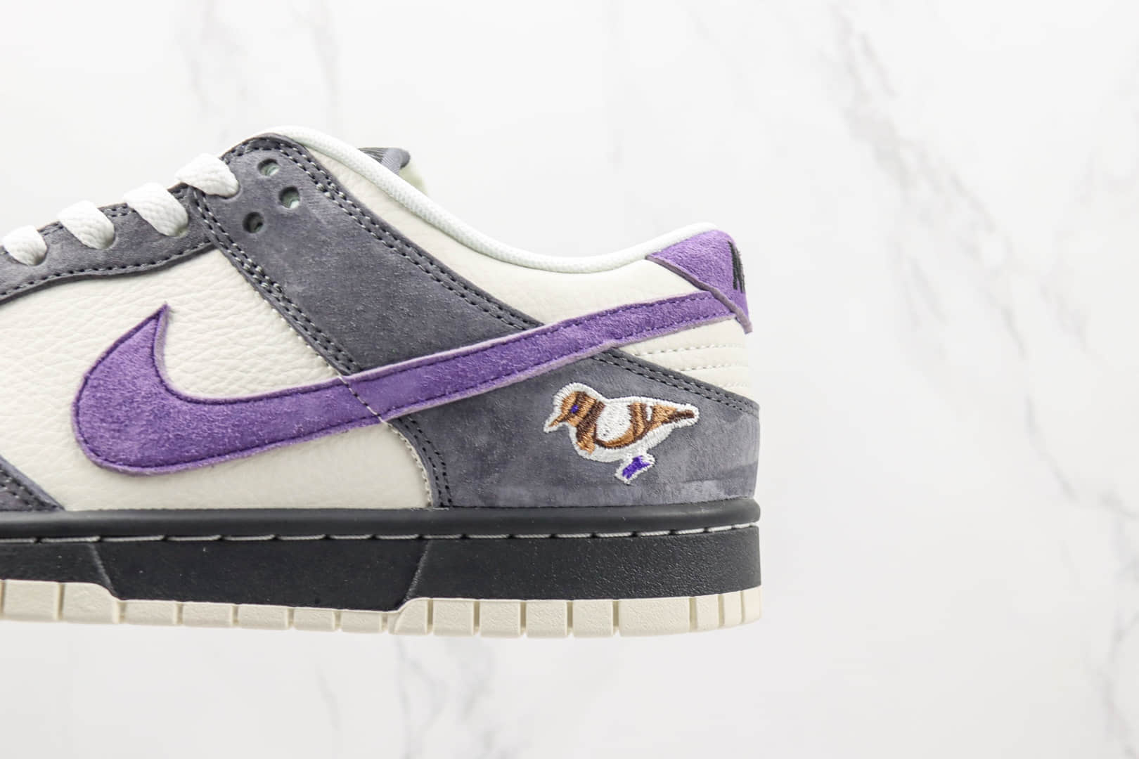 耐克Nike SB Dunk Low纯原版本低帮DUNK大友克洋联名款鸽子配色板鞋 耐克DUNK系列校园板鞋 货号：UT7790-332