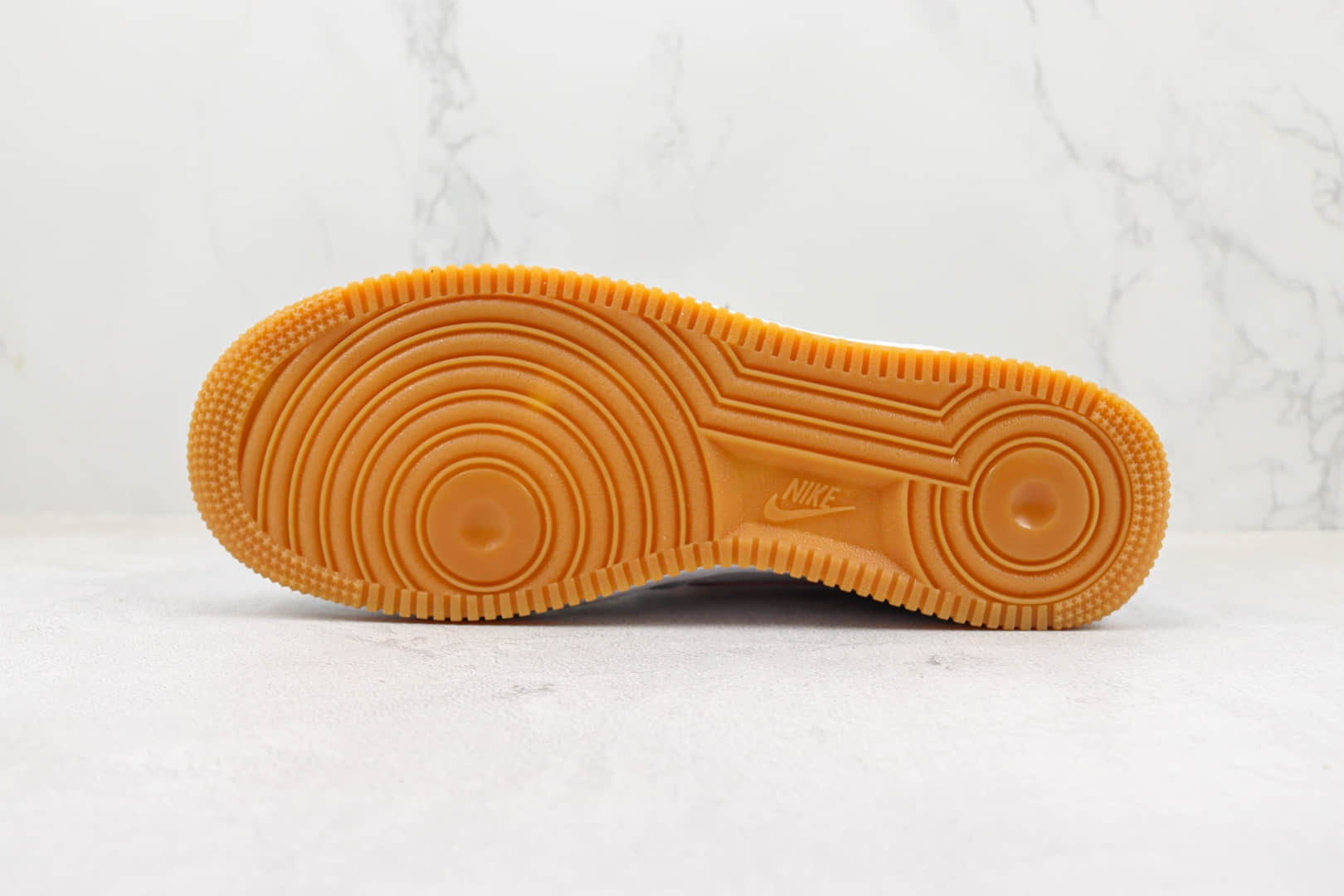 耐克Nike Air Force 1 '07 Low纯原版本低帮空军一号白粉色生胶底配色板鞋 耐克AF1系列板鞋 货号：DM0576-101