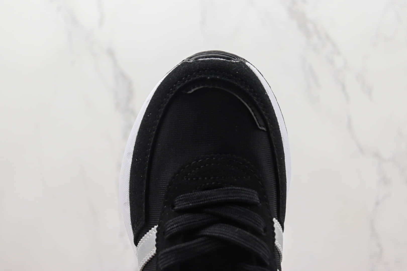 阿迪达斯adidas Retropy F2 W纯原版本黑白色复古跑鞋 莆田阿迪达斯货源 货号：GW9409