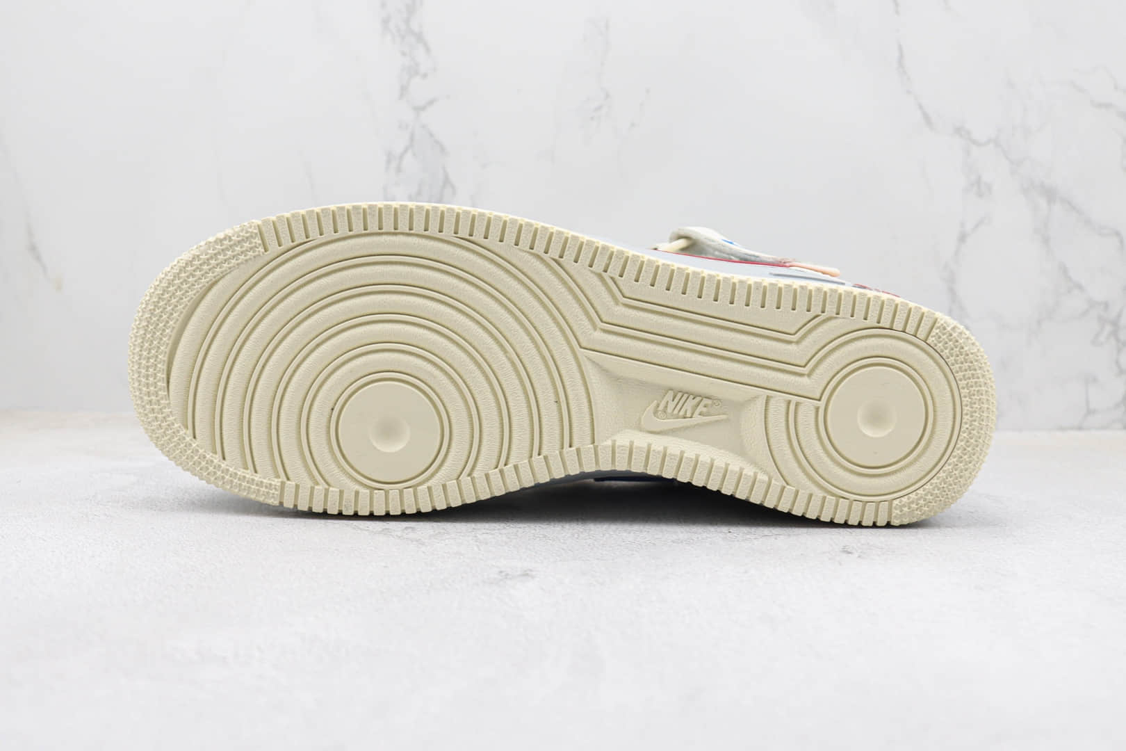 耐克Nike Air Force 1 Mid纯原版本空军一号大白兔中帮板鞋 莆田天花板AF1系列 货号：CW0088-928