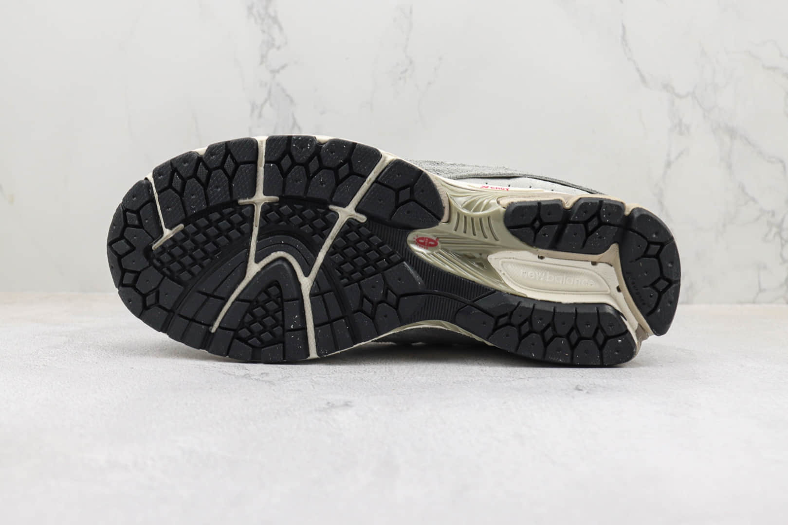 新百伦New Balance 2002R纯原版本NB2002R复古跑鞋 莆田新百伦货源 货号:M2002RDM