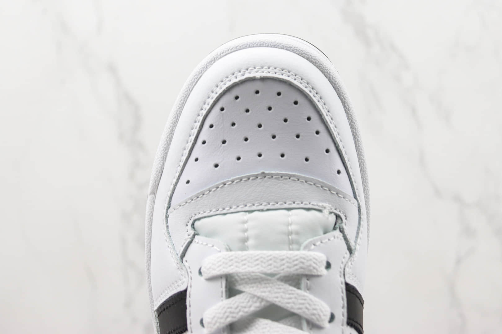 阿迪达斯adidas Forum 84 Low ACE纯原版本三叶草84白黑色魔术贴复古板鞋 莆田阿迪达斯货源 货号：FY7757