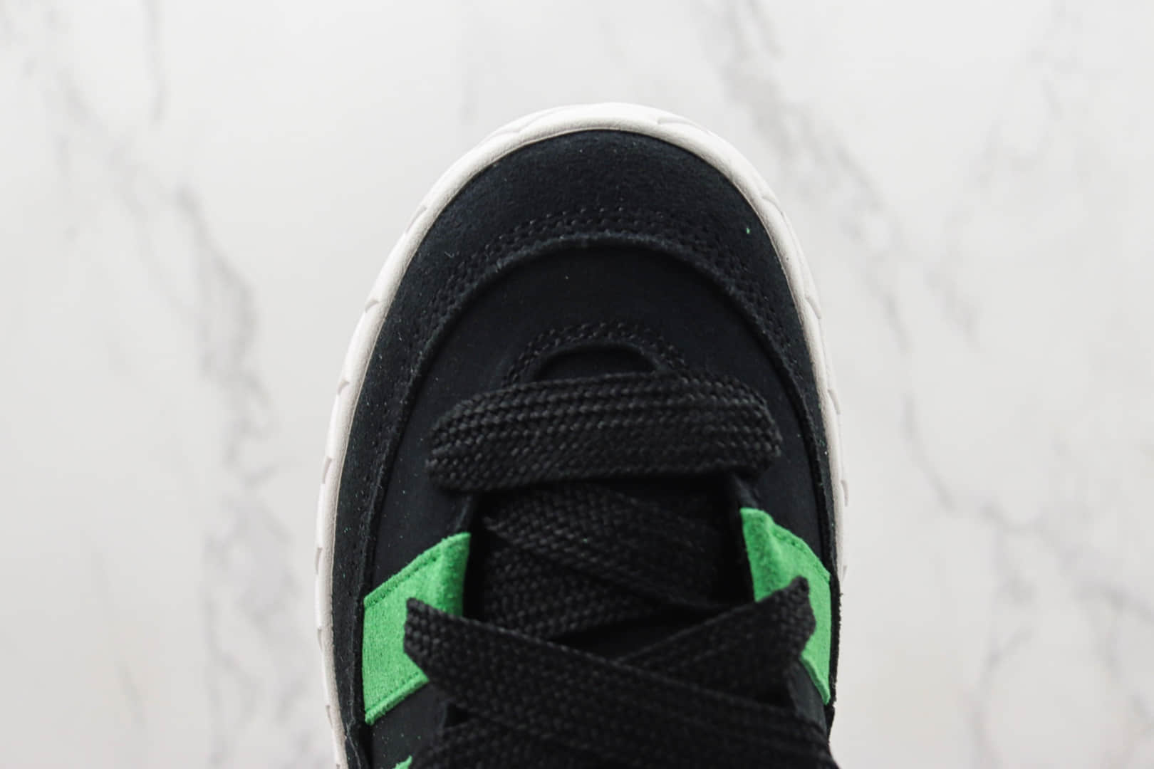 阿迪达斯Atmos x adidas Adimatic Low纯原版本马蒂奇联名黑绿色鲨鱼面包鞋 莆田复刻阿迪达斯 货号：HQ3936