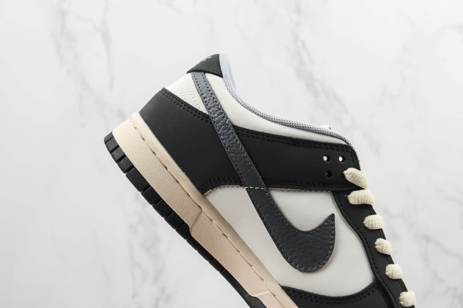 耐克Nike SB Dunk Low纯原版本大友克洋低帮SB Dunk黑灰双钩板鞋 莆田天花板Dunk系列 货号:DD0302-256