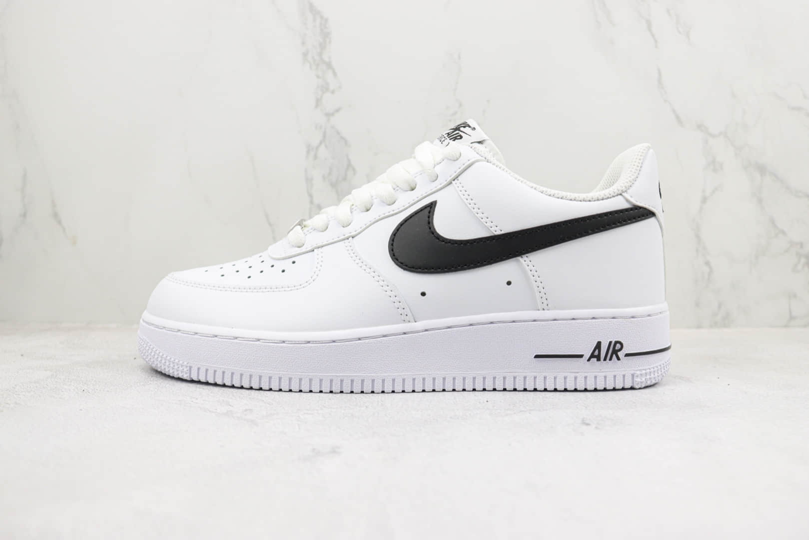 耐克Nike Air Force 1 Low纯原版本低帮空军一号白黑板鞋 莆田天花板AF1系列 货号：CJ0952-100