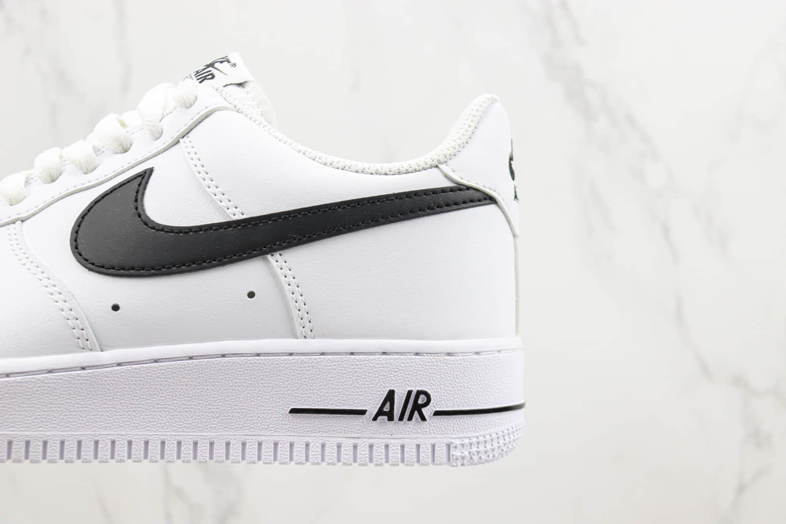 耐克Nike Air Force 1 Low纯原版本低帮空军一号白黑板鞋 莆田天花板AF1系列 货号：CJ0952-100