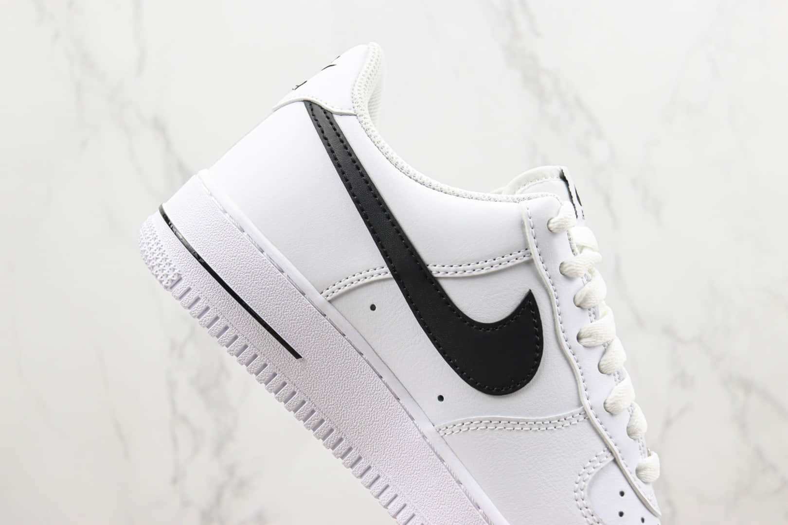 耐克Nike Air Force 1 Low纯原版本低帮空军一号白黑板鞋 莆田天花板AF1系列 货号：CJ0952-100