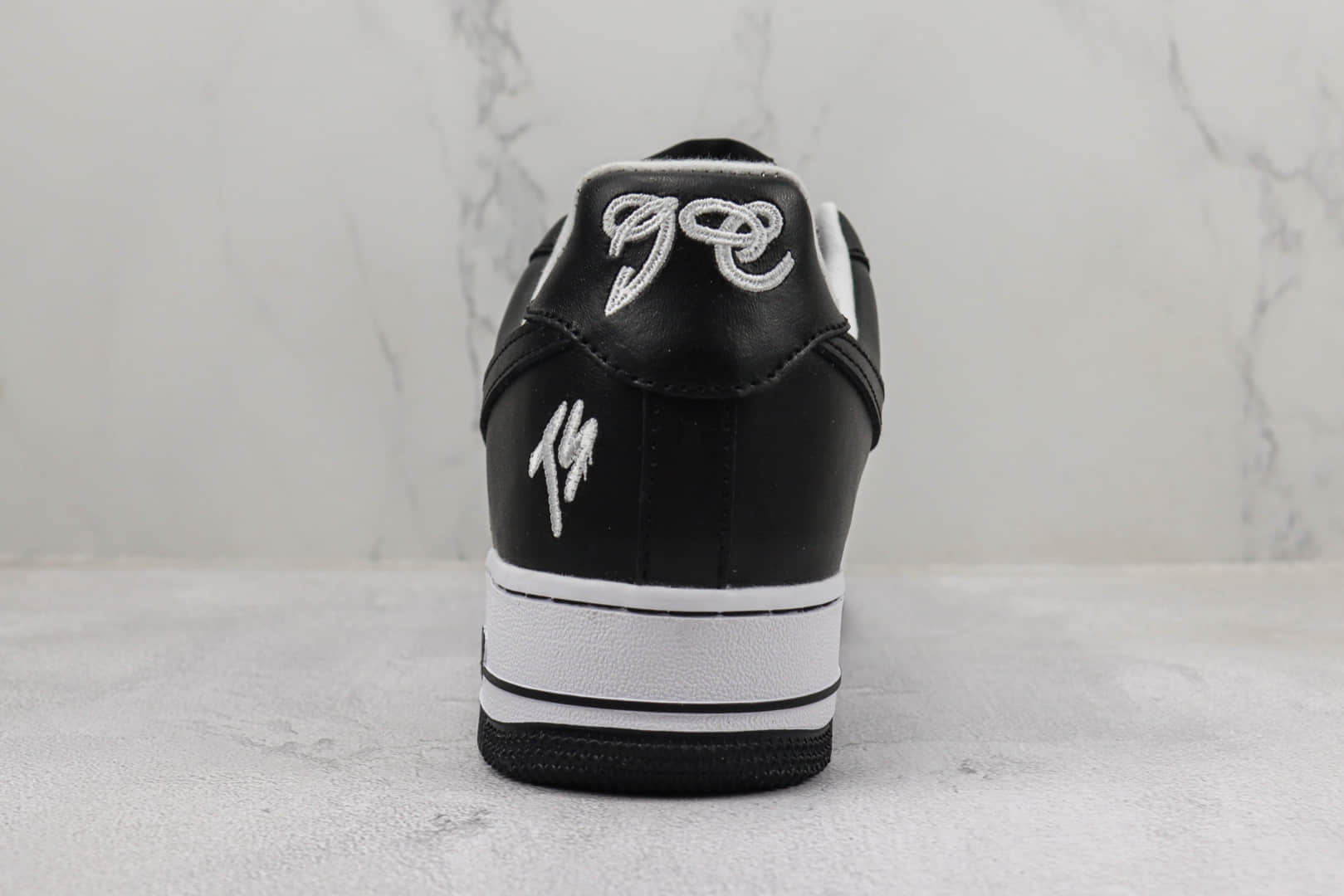 耐克Terror Squad x Nike Air Force 1'07 Low纯原版本低帮空军一号TS联名款黑白板鞋 莆田天花板AF1系列 货号：DR9868-102