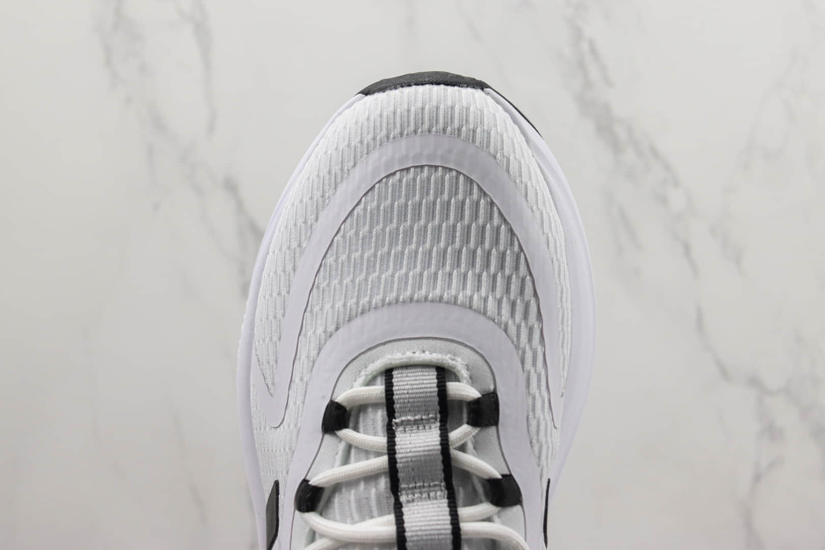 阿迪达斯adidas AlphaBounce Beyond纯原版本阿尔法白黑色爆米花跑鞋 莆田阿迪达斯货源 货号：HP6146