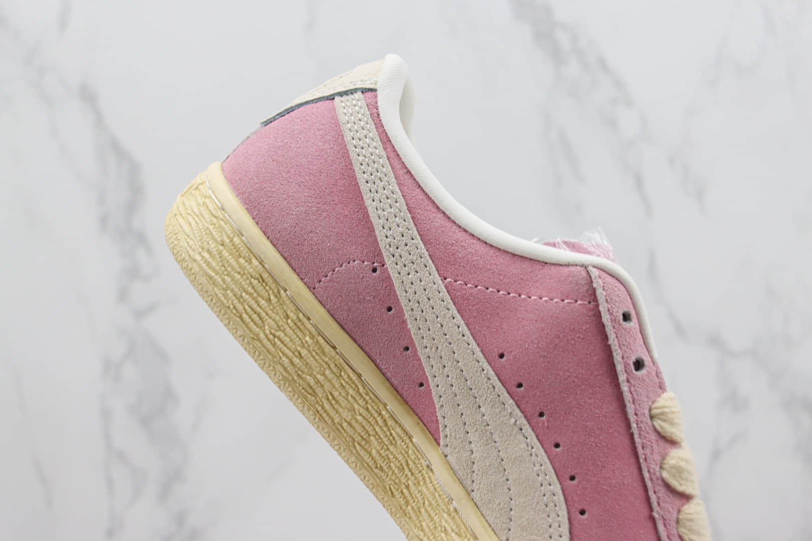 彪马PUMA Clyde OG纯原版本五十周年纪念粉色低帮板鞋 莆田复刻彪马 货号：391333-01