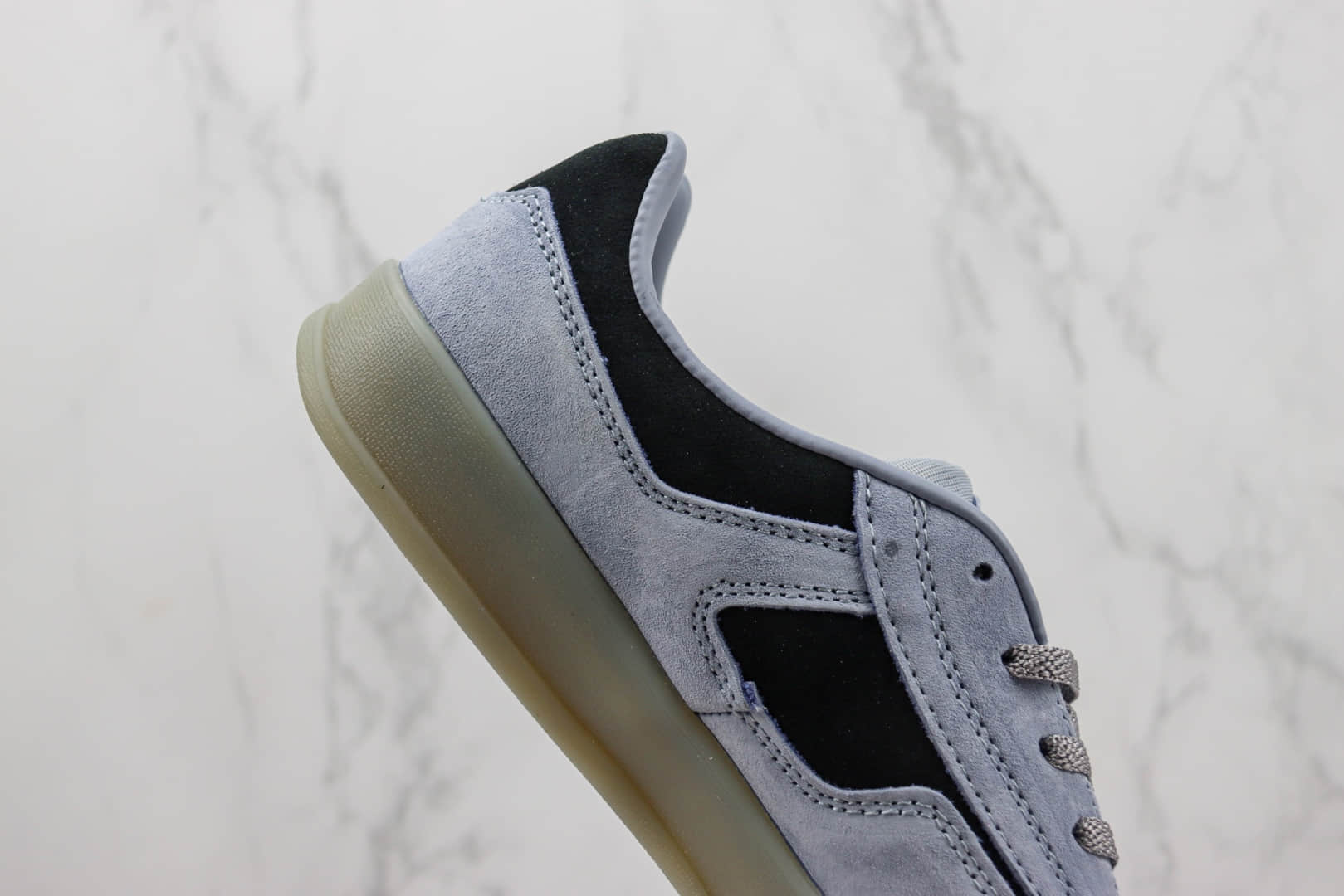 阿迪达斯adidas originals Aloha Super纯原版本三叶草灰黑色板鞋 莆田阿迪达斯货源 货号:FY0447