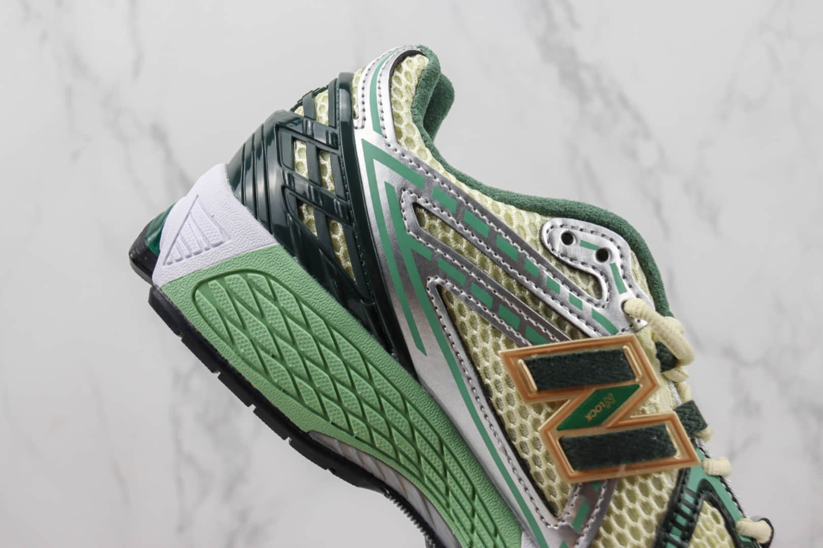 新百伦Aimé Leon Dore x New Balance 1906R纯原版本NB1906R白绿色复古跑鞋 莆田新百伦货源 货号:M1906RL1