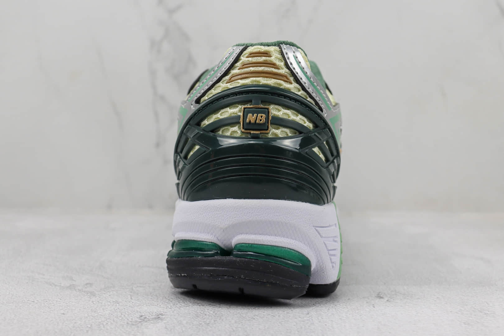 新百伦Aimé Leon Dore x New Balance 1906R纯原版本NB1906R白绿色复古跑鞋 莆田新百伦货源 货号:M1906RL1