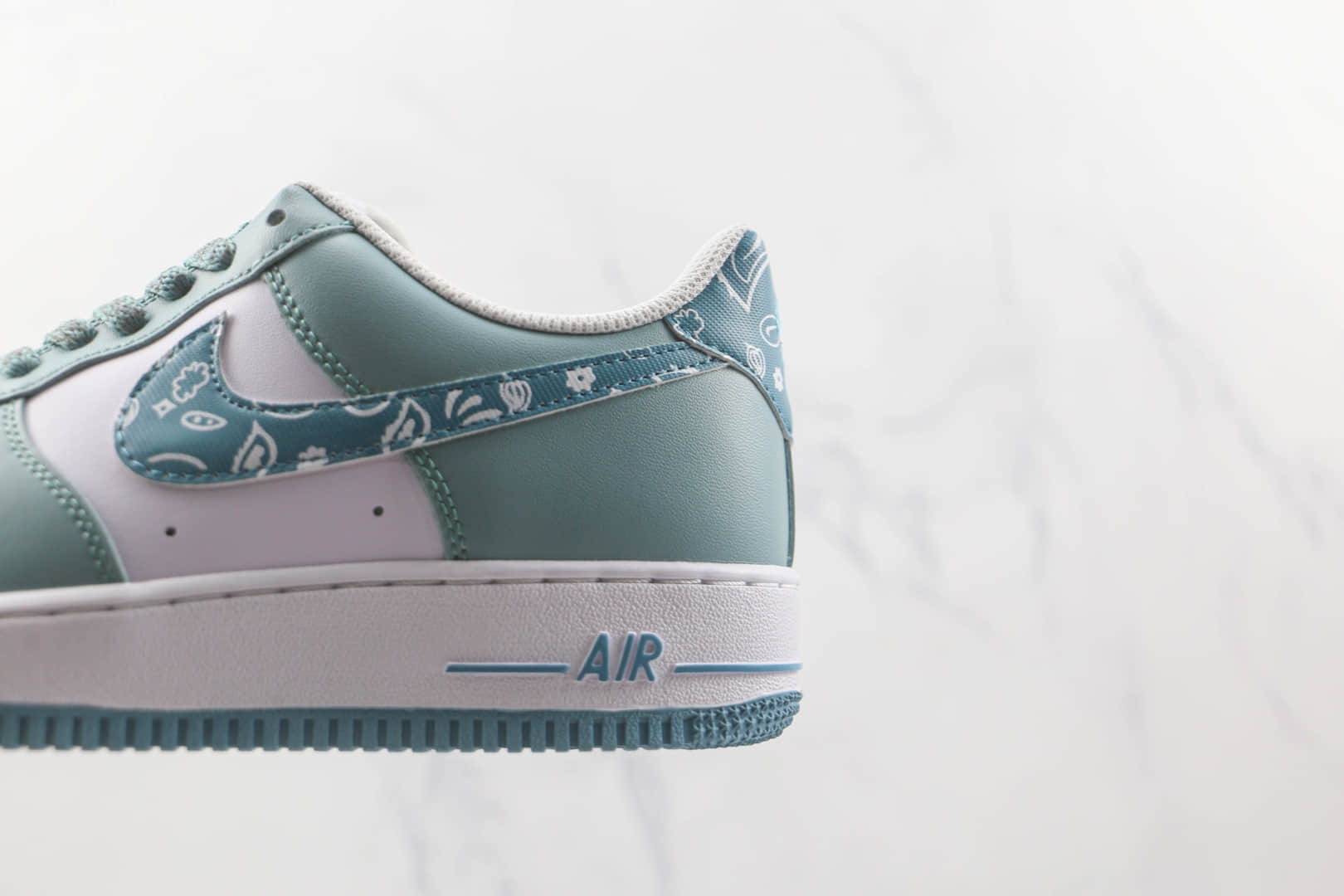 耐克Nike Air Force 1’07 Low纯原版本低帮空军一号白蓝腰果花板鞋 莆田耐克货源 货号:XM9612-092