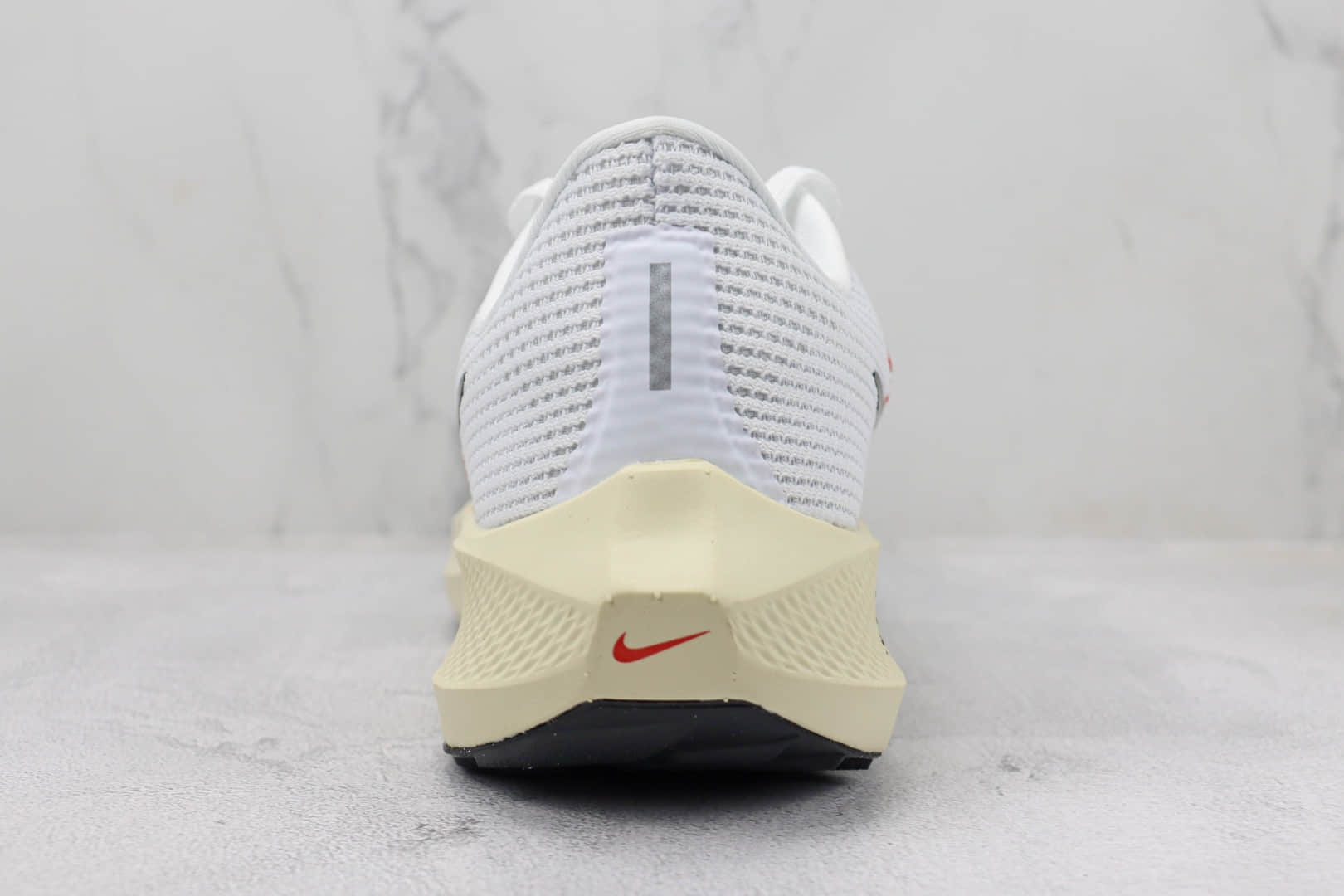 耐克Nike Air Zoom Pegasus 40纯原版本飞马40代白红色网面跑鞋 莆田复刻耐克 货号:FJ0686-100