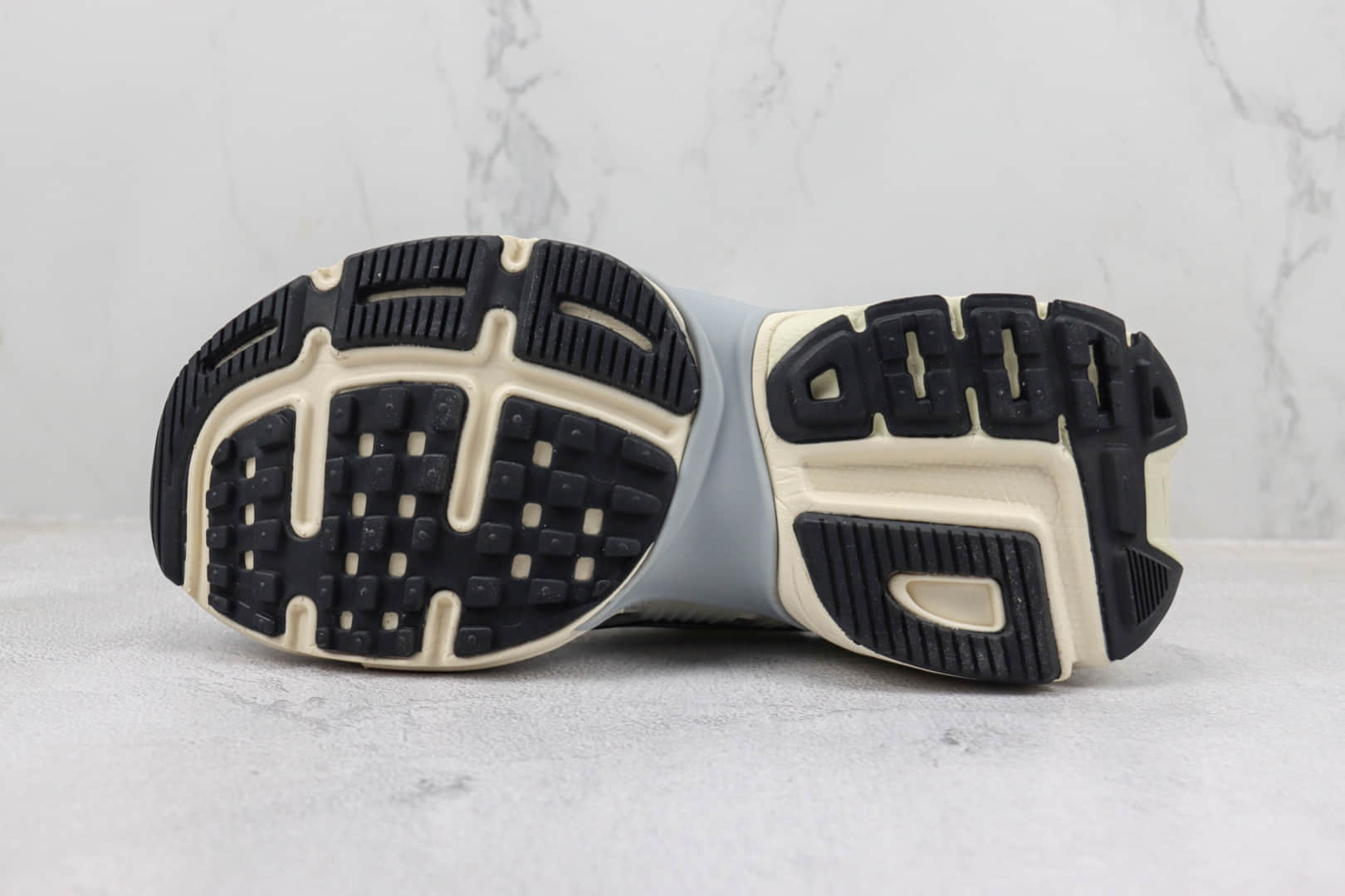 耐克Nike V2K Run Runtekk纯原版本V2K白色复古老爹鞋 莆田耐克工厂 货号：FD0736-107