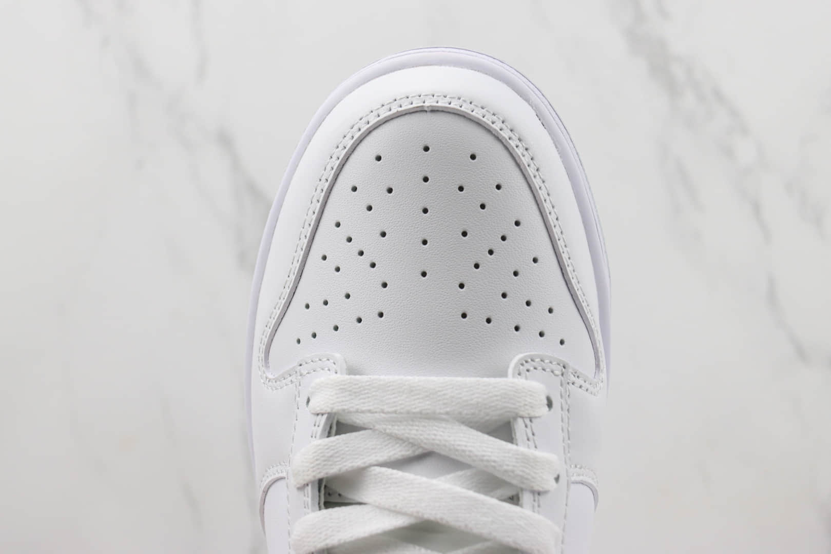 耐克Nike Dunk Low纯原版本低帮Dunk白灰色板鞋 莆田耐克工厂 货号：DV0831-101