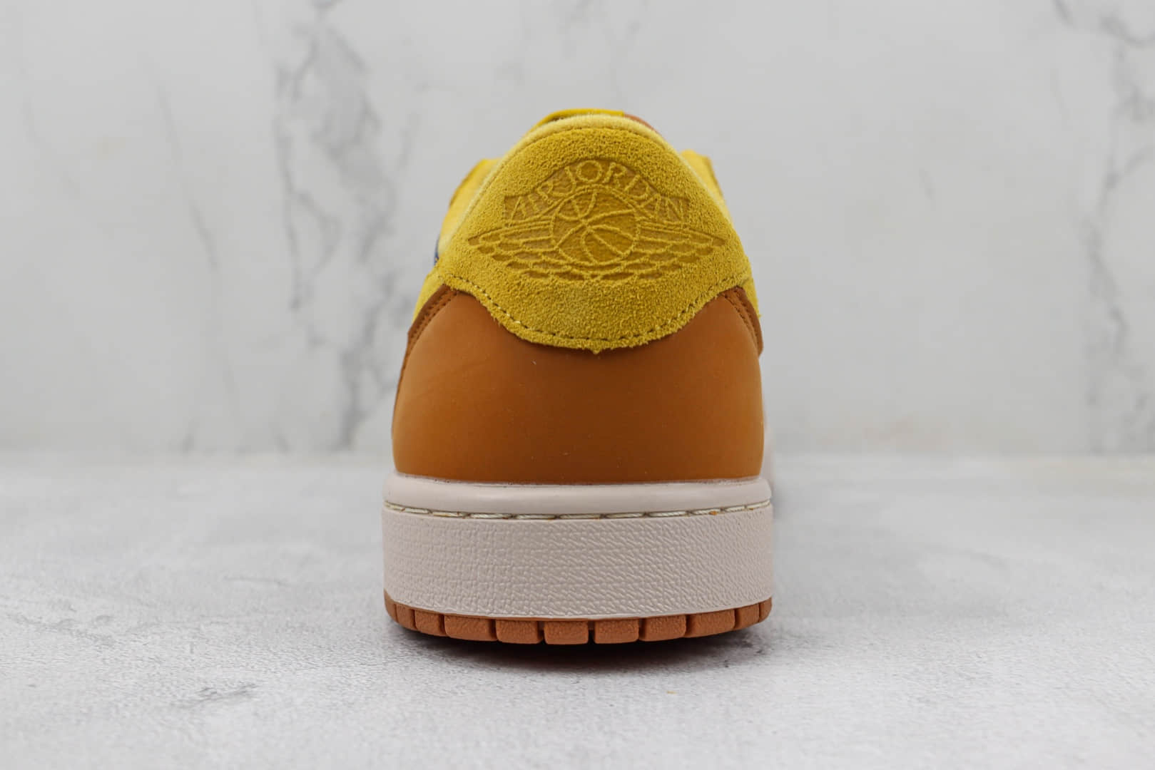 乔丹Air Jordan 1 Low纯原版本低帮AJ1悟空七龙珠联名定制板鞋 莆田AJ货源 货号：DM7866-892