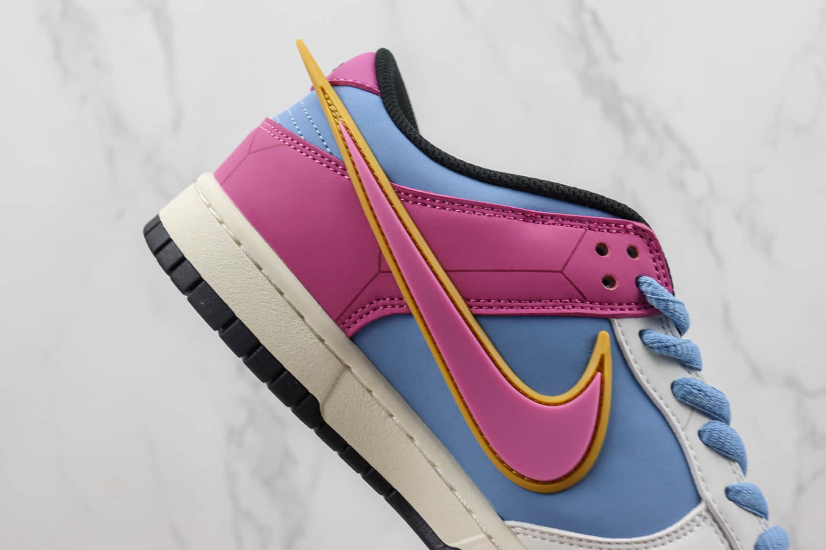 耐克Nike SB Dunk Low纯原版本低帮SB Dunk圣斗士星矢印花板鞋 莆田天花板Dunk系列 货号：ZD2356-153