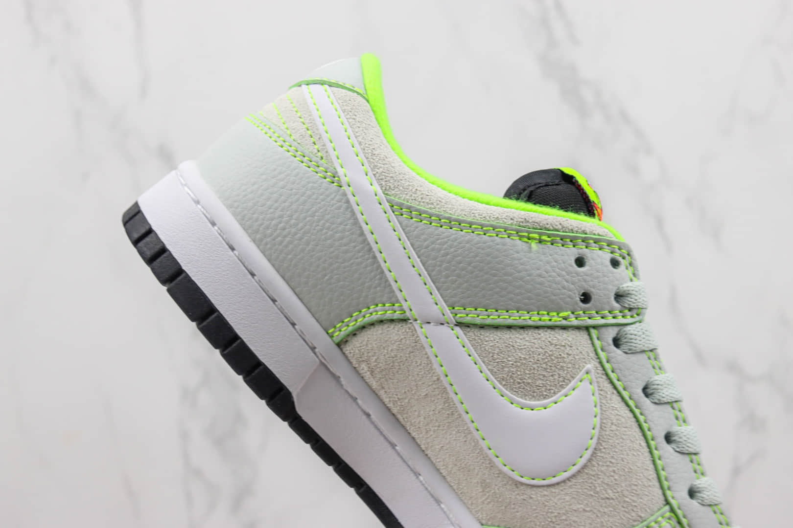 耐克Nike SB Dunk Low纯原版本低帮SB Dunk俄勒冈绿鸭子板鞋 莆田耐克工厂 货号：FQ7260-001