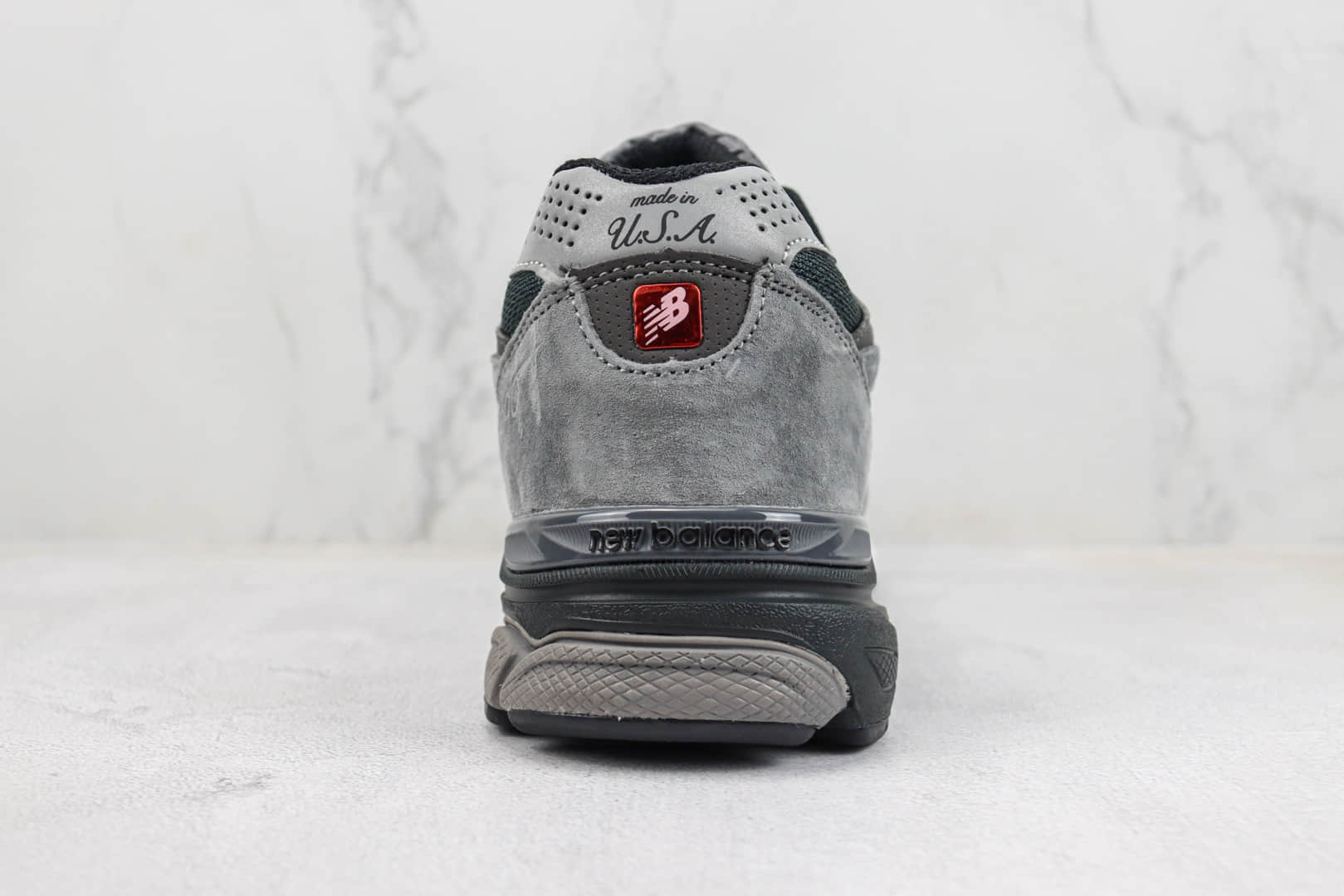 新百伦United Arrows & Sons x New Balance 990V3纯原版本UA联名NB990V3炭灰色复古跑鞋 莆田新百伦货源 货号：M990UA3