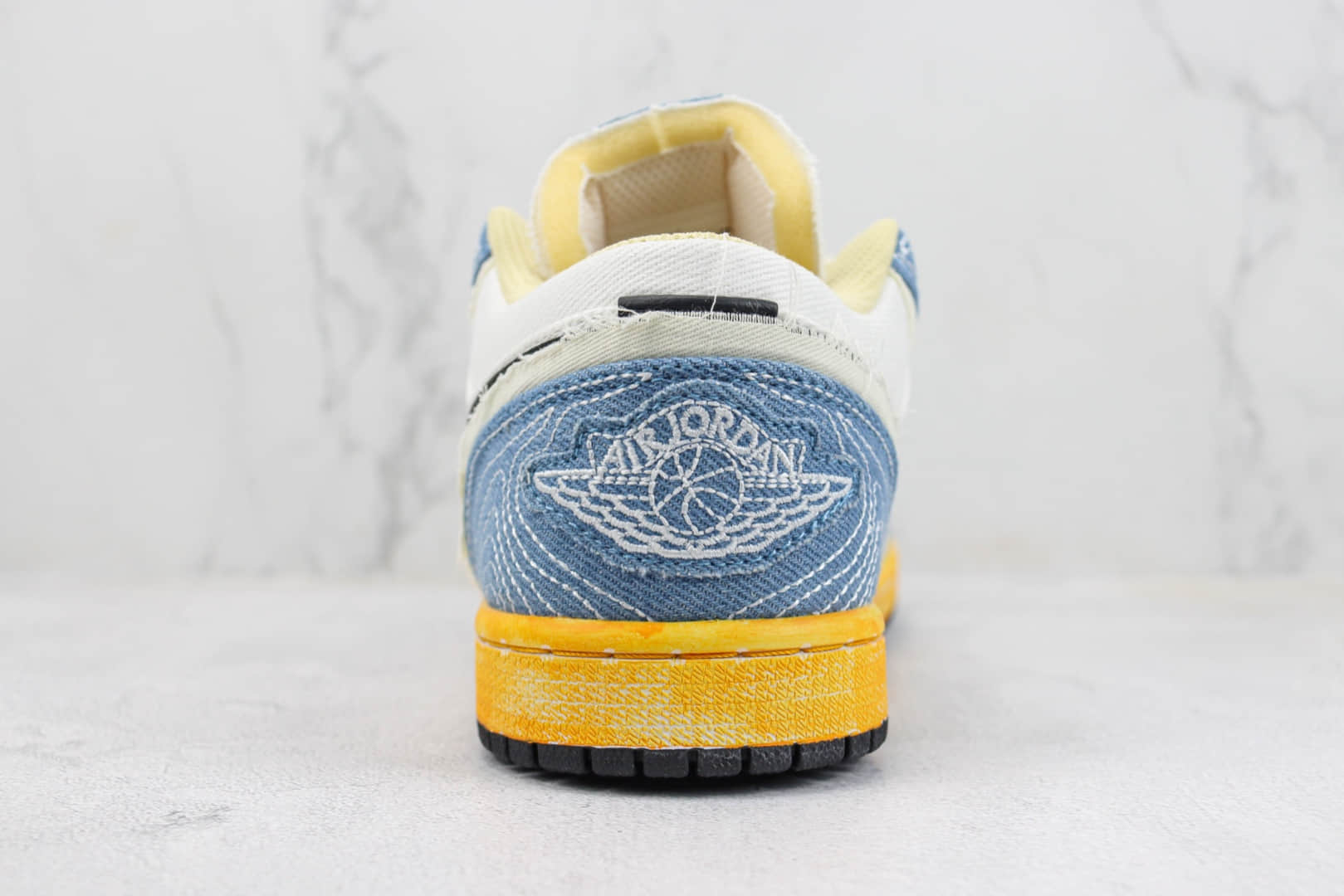 乔丹Air Jordan 1 Low纯原版本低帮AJ1丹宁牛仔刺子绣板鞋 莆田AJ货源 货号：FN7670-493