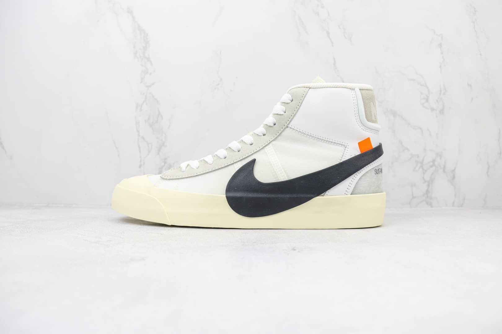 耐克Off-White X Nike Blazer Mid纯原版本中帮开拓者OW联名板鞋 莆田耐克货源 货号：AA3832-100