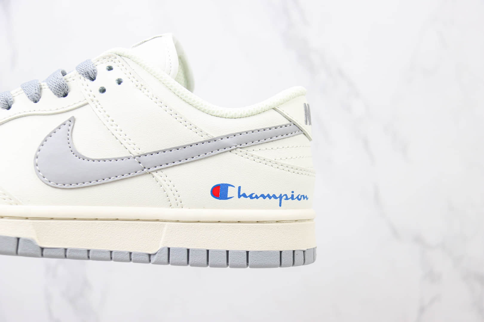 耐克Nike SB Dunk Low x Champion纯原版本低帮SB Dunk冠军联名米白灰板鞋 莆田耐克代理 货号:XH1733-001