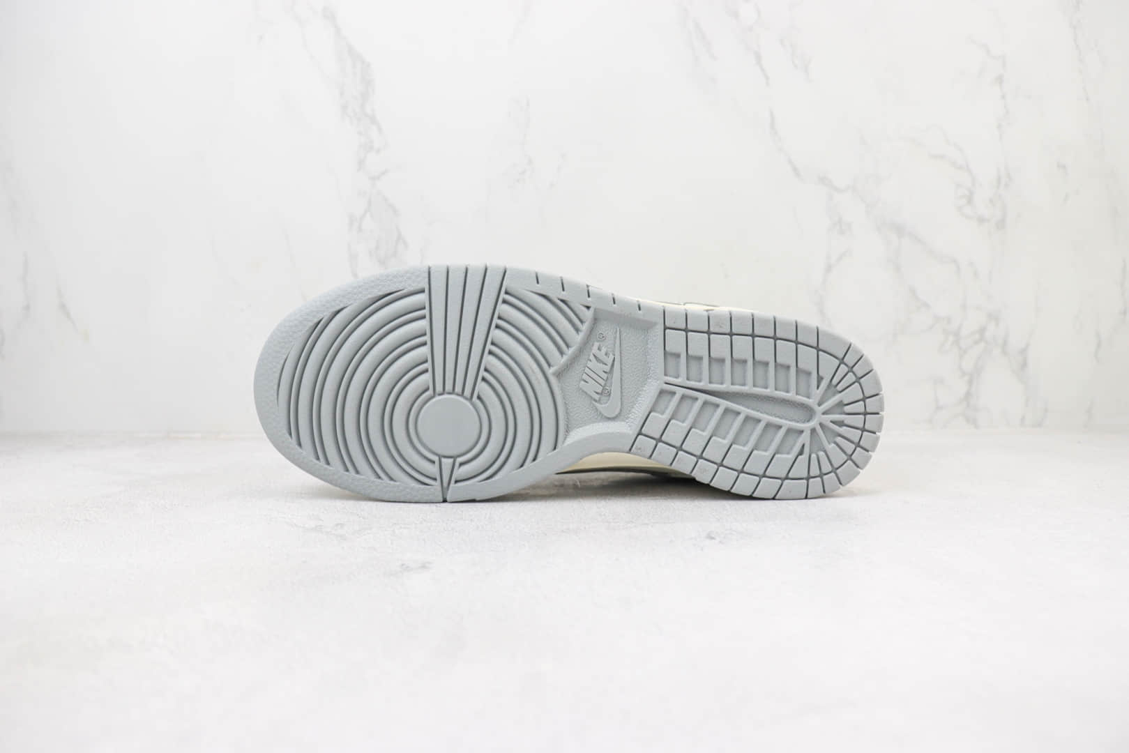 耐克Nike SB Dunk Low x Champion纯原版本低帮SB Dunk冠军联名米白灰板鞋 莆田耐克代理 货号:XH1733-001