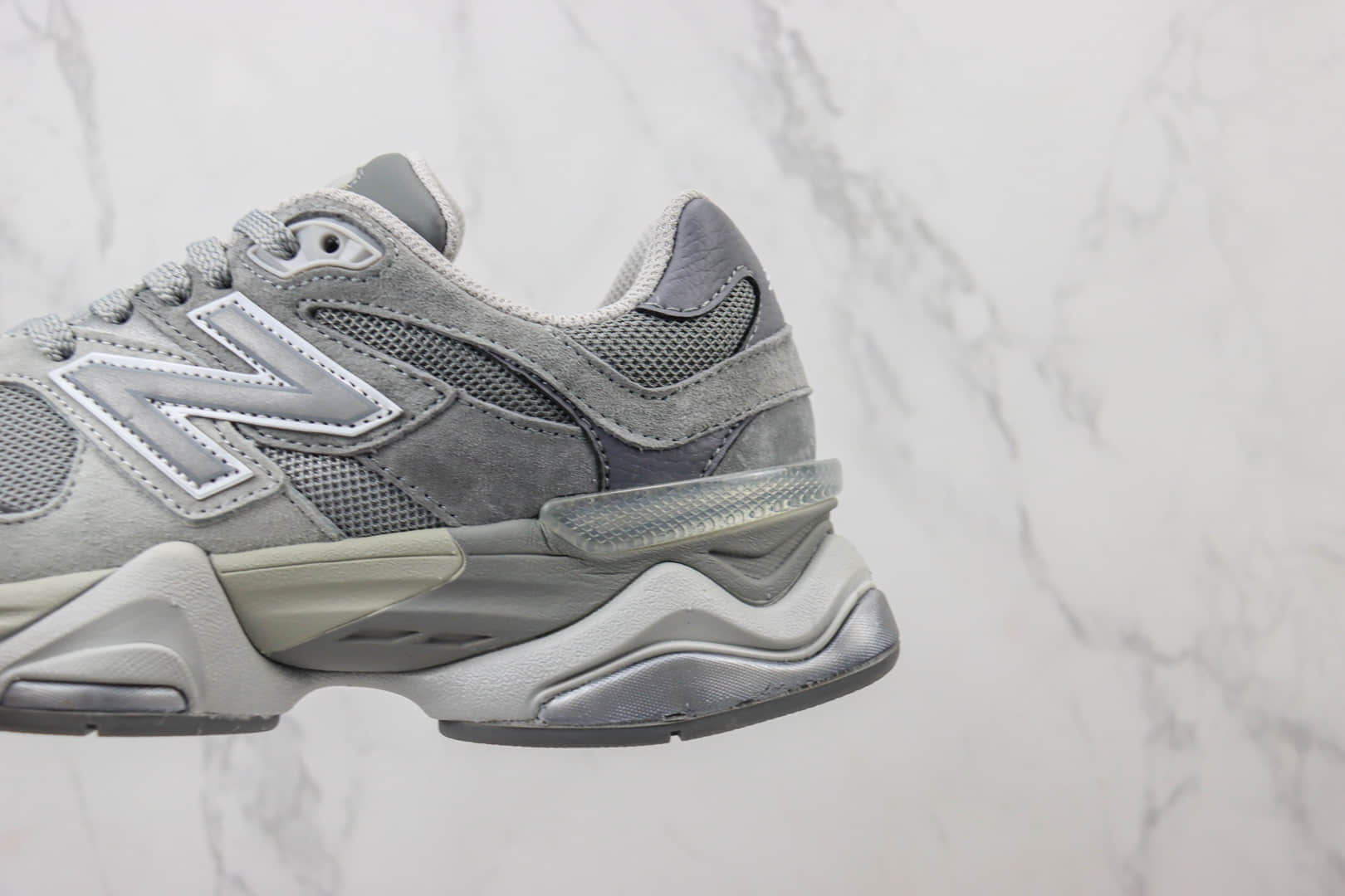 新百伦New Balance 9060纯原版本NB9060灰色复古慢跑鞋 莆田新百伦货源 货号:U9060GG