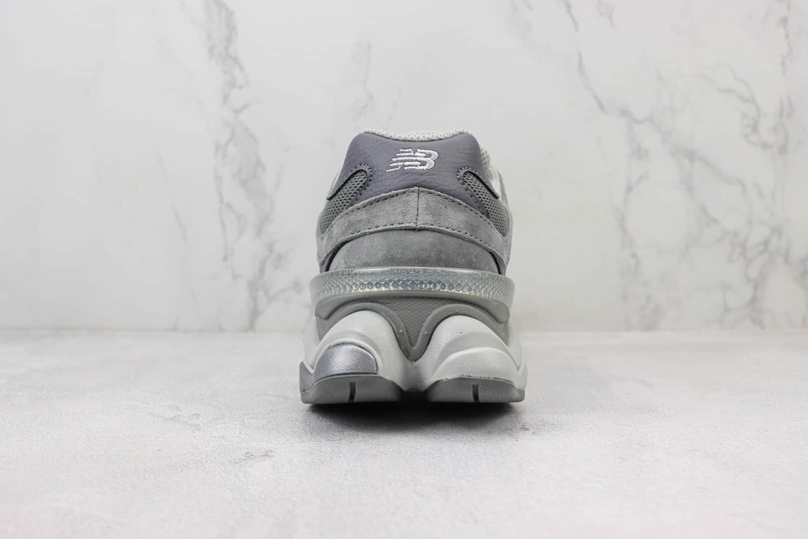 新百伦New Balance 9060纯原版本NB9060灰色复古慢跑鞋 莆田新百伦货源 货号:U9060GG