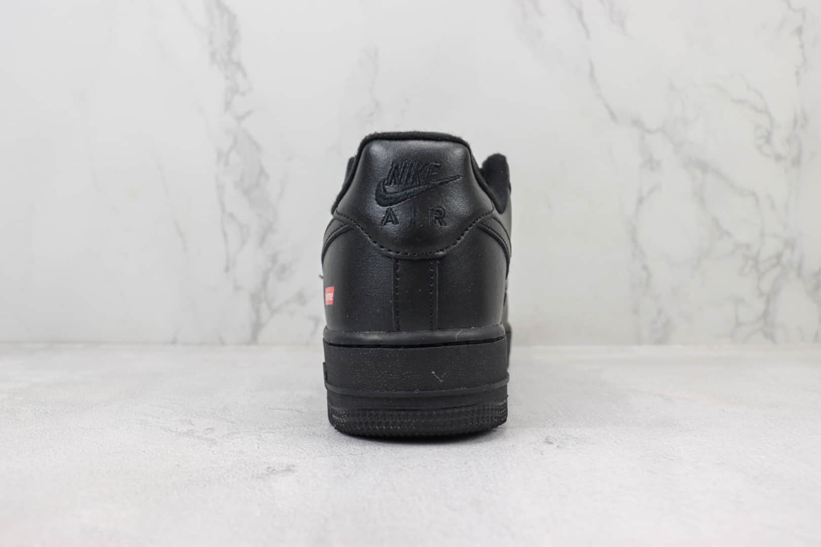 耐克Supreme x Nike Air Force 1 Low纯原版本空军一号低帮AF1联名Supreme纯黑红标板鞋 莆田耐克工厂 货号:CU9225-001